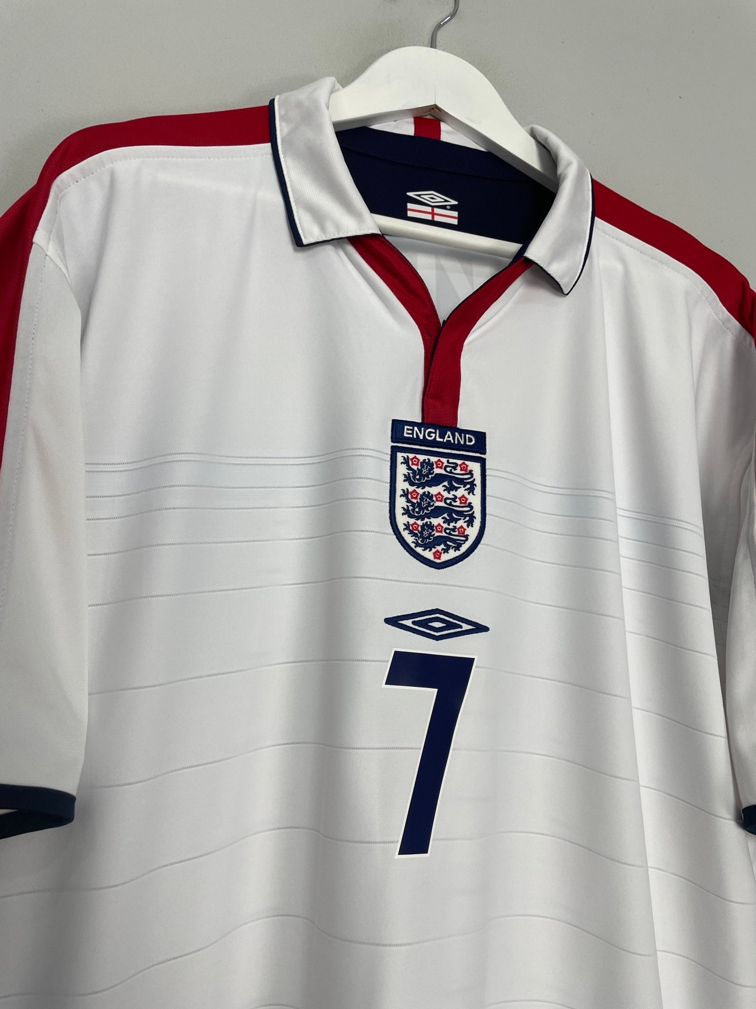 Shop 2003/05 ENGLAND BECKHAM #7 HOME SHIRT (XXL) UMBRO, classic football shirts, vintage football shirts & retro soccer jerseys at Cult Kits