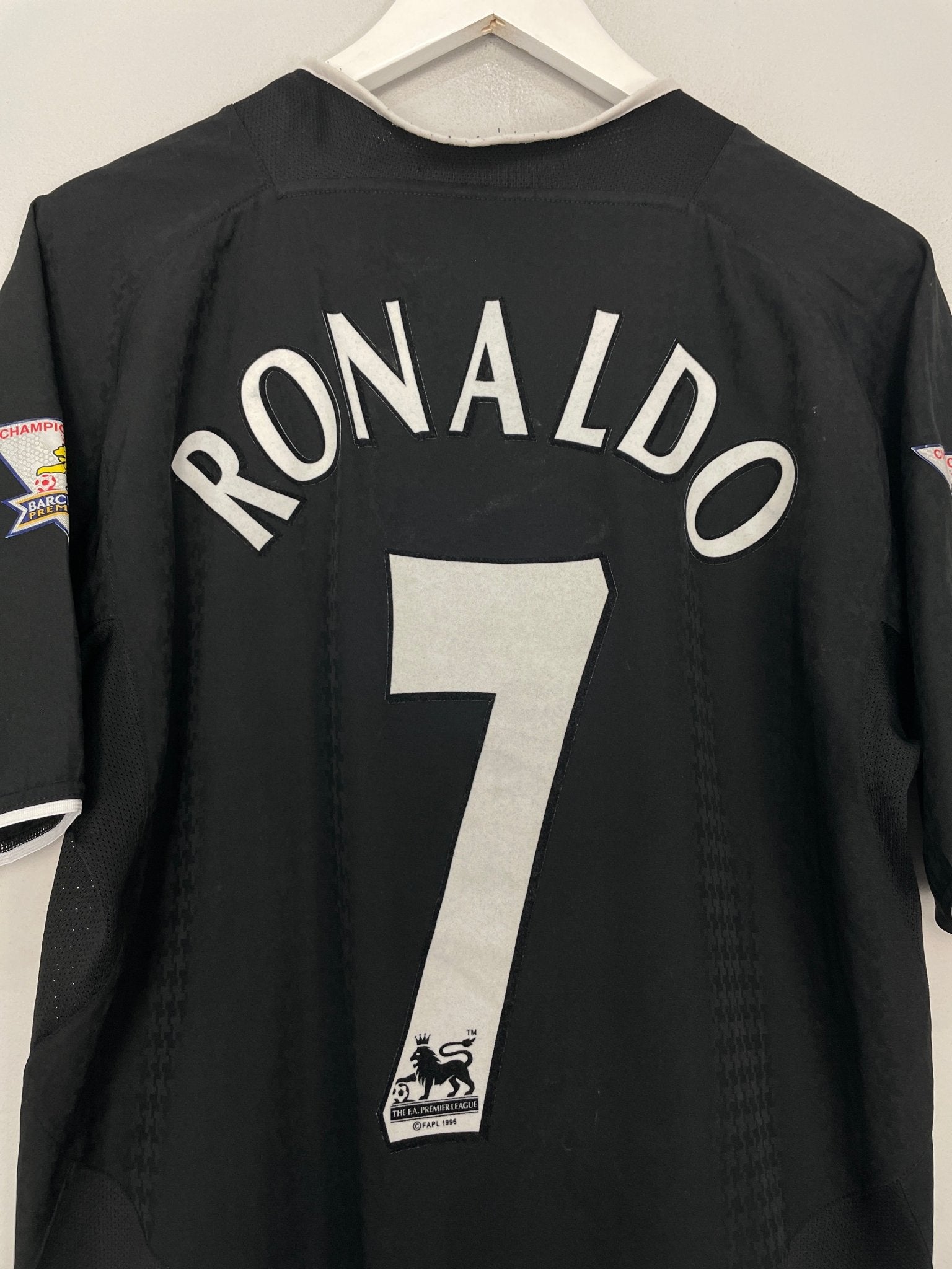 Shop 2003/05 MANCHESTER UNITED RONALDO #7 AWAY SHIRT (L) NIKE, classic football shirts, vintage football shirts & retro soccer jerseys at Cult Kits