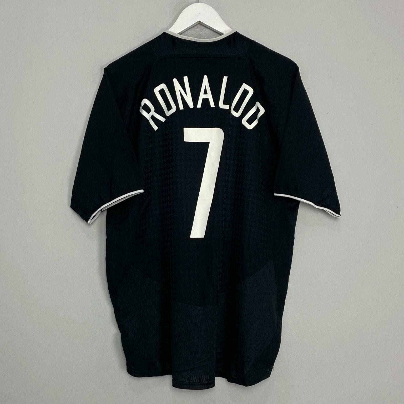 Shop 2003/05 MANCHESTER UNITED RONALDO #7 AWAY SHIRT (L) NIKE, classic football shirts, vintage football shirts & retro soccer jerseys at Cult Kits