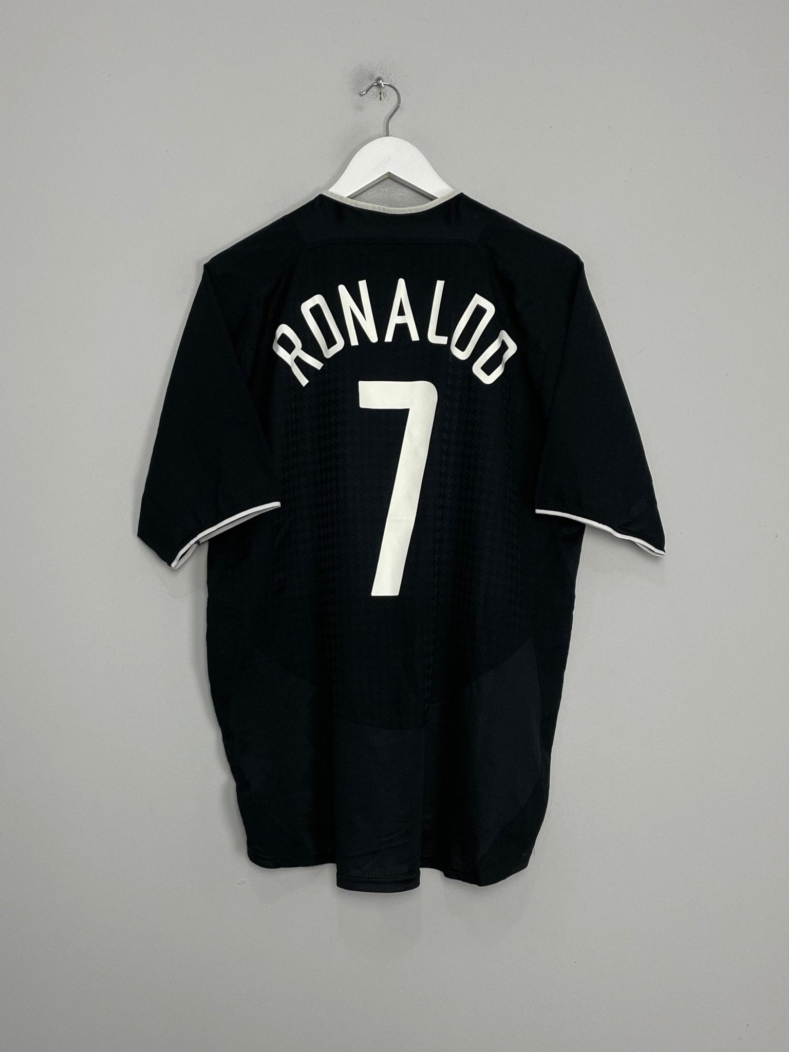 Shop 2003/05 MANCHESTER UNITED RONALDO #7 AWAY SHIRT (L) NIKE, classic football shirts, vintage football shirts & retro soccer jerseys at Cult Kits