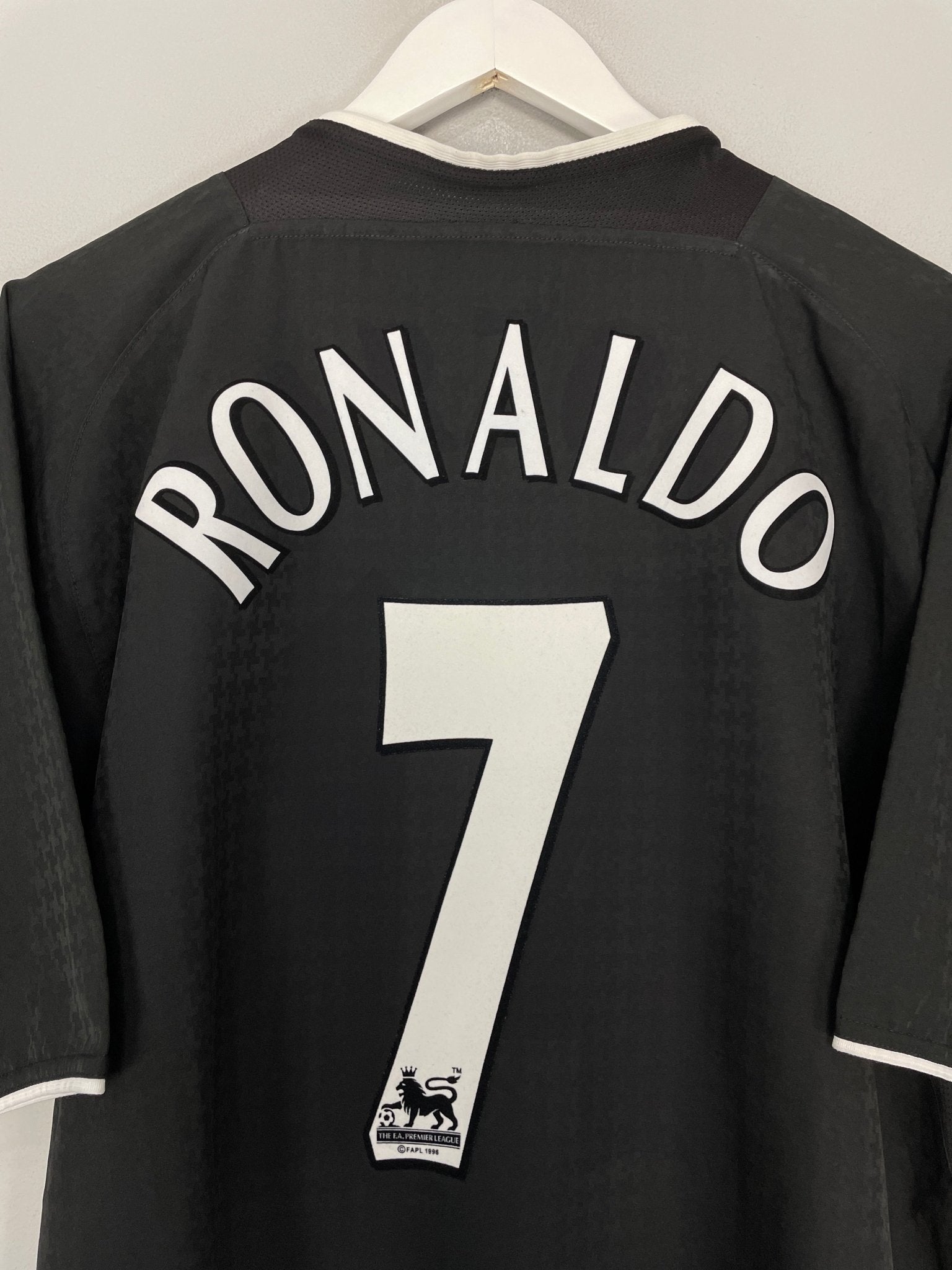 Shop 2003/05 MANCHESTER UNITED RONALDO #7 AWAY SHIRT (XL) NIKE, classic football shirts, vintage football shirts & retro soccer jerseys at Cult Kits