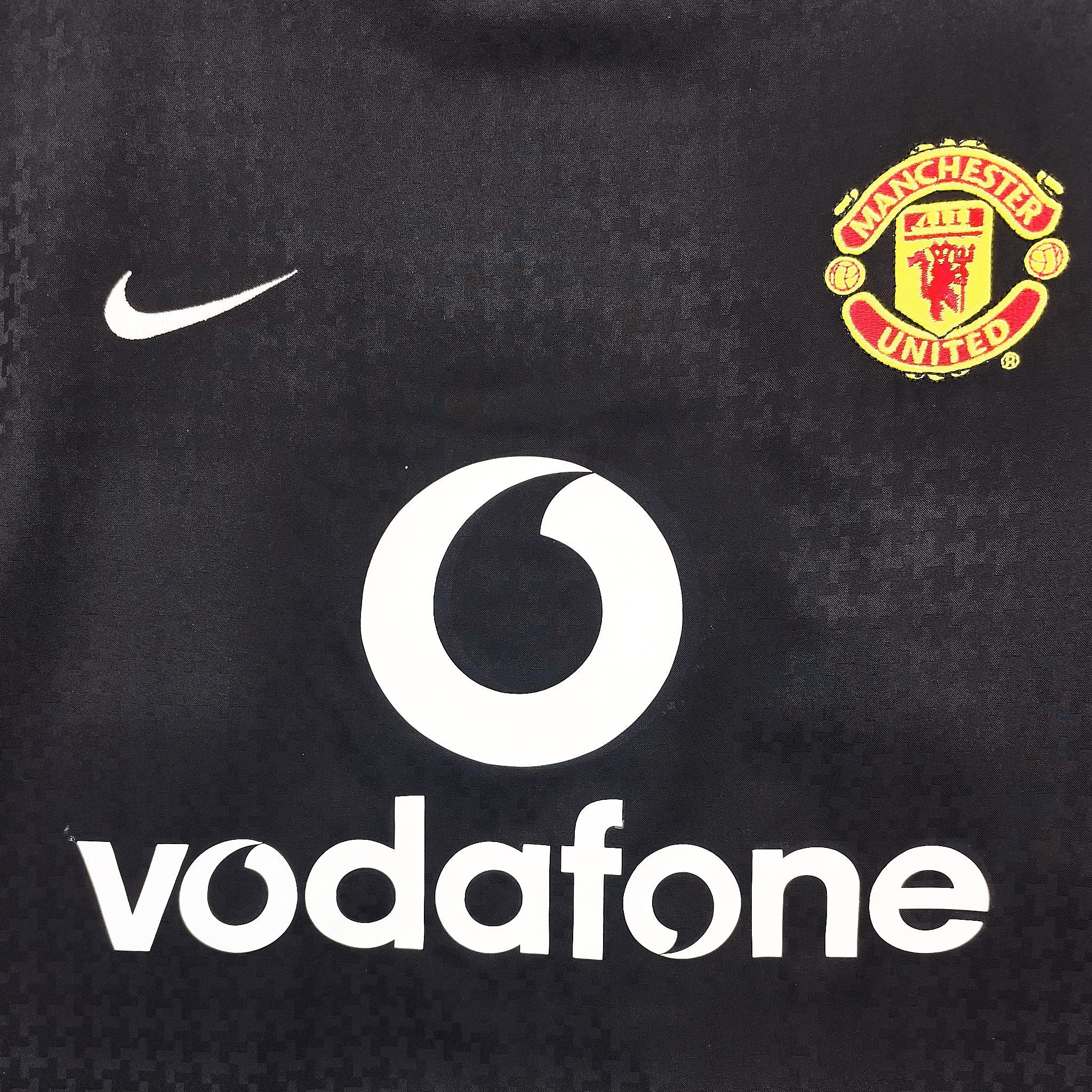 Buy 2003/05 Manchester United Rooney 8 Away Shirt (S) Nike ~ Free worldwide shipping ~ Authentic Vintage Football Shirts from Cult Kits