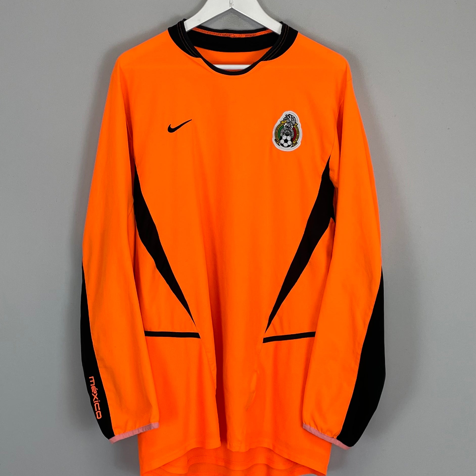 Shop 2003 MEXICO GK SHIRT (XL) NIKE, classic football shirts, vintage football shirts & retro soccer jerseys at Cult Kits
