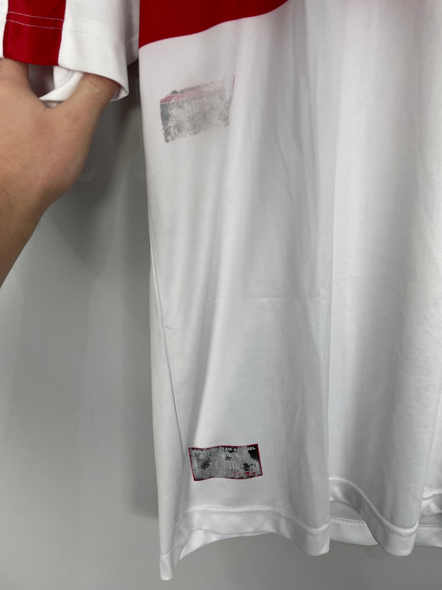 Shop 2004 CHICAGO FIRE AWAY SHIRT (XL) PUMA, classic football shirts, vintage football shirts & retro soccer jerseys at Cult Kits