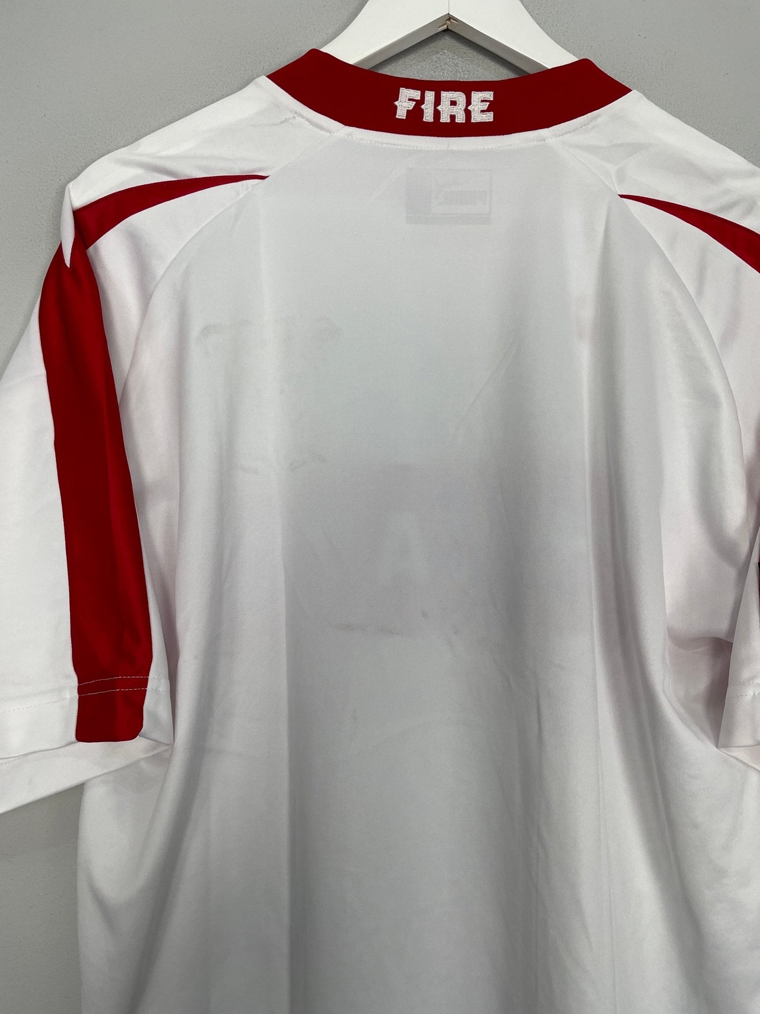 Shop 2004 CHICAGO FIRE AWAY SHIRT (XL) PUMA, classic football shirts, vintage football shirts & retro soccer jerseys at Cult Kits