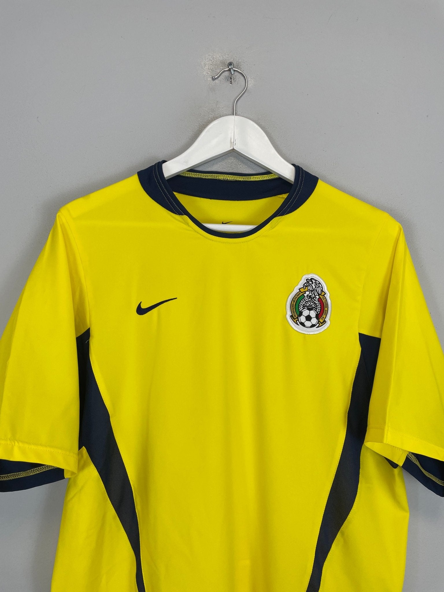 Shop 2004 MEXICO GK SHIRT (S) NIKE, classic football shirts, vintage football shirts & retro soccer jerseys at Cult Kits