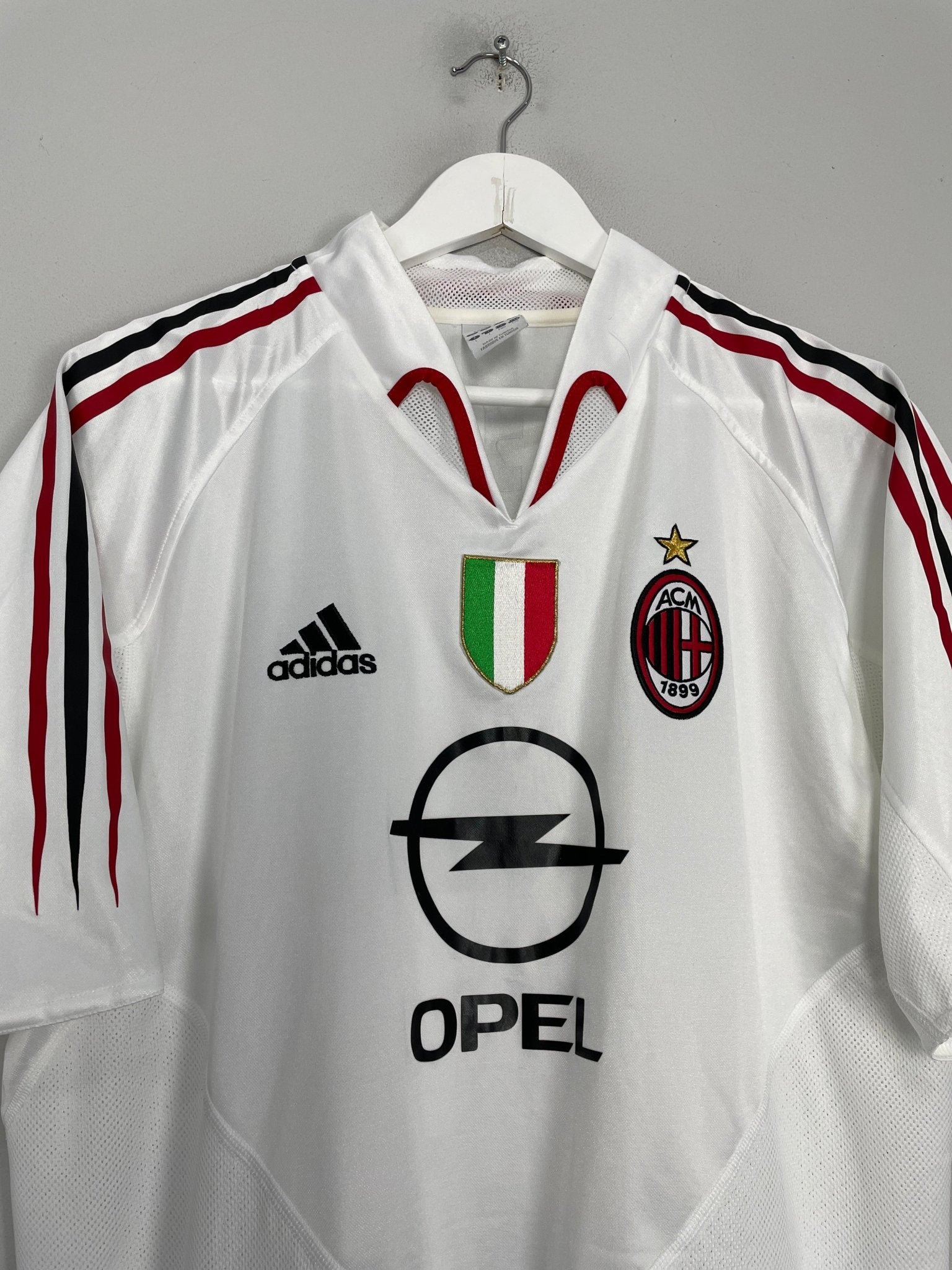Shop 2004/05 AC MILAN CRESPO #11 AWAY SHIRT (L) ADIDAS, classic football shirts, vintage football shirts & retro soccer jerseys at Cult Kits
