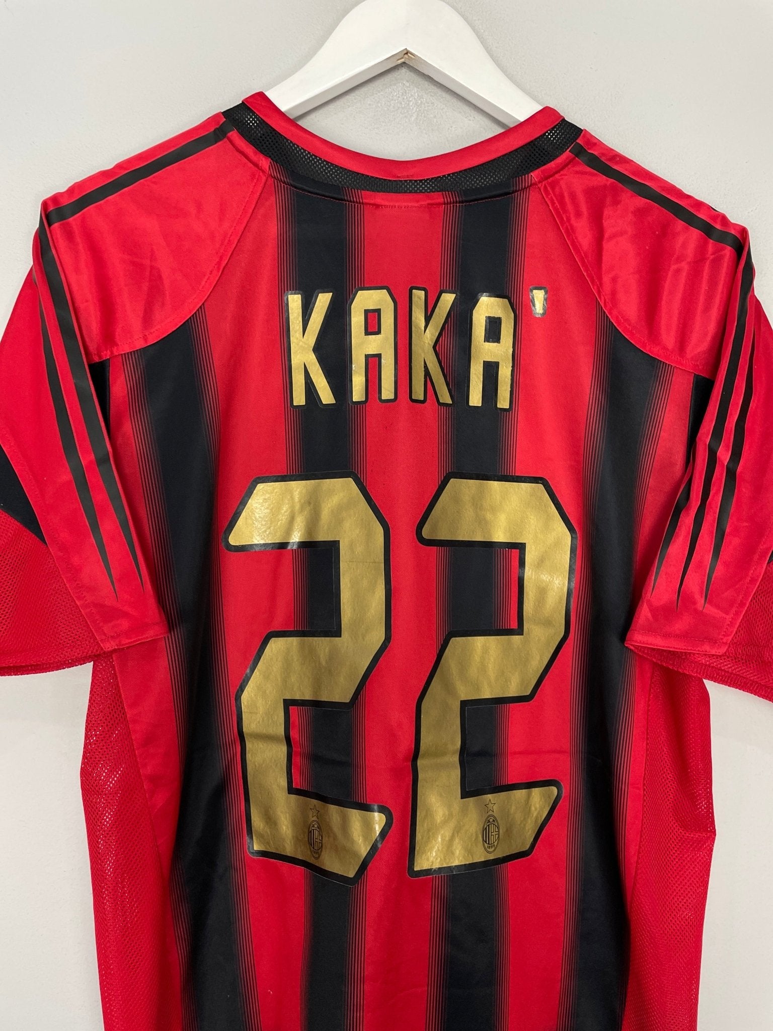 Shop 2004/05 AC MILAN KAKA #22 HOME SHIRT (M) ADIDAS, classic football shirts, vintage football shirts & retro soccer jerseys at Cult Kits
