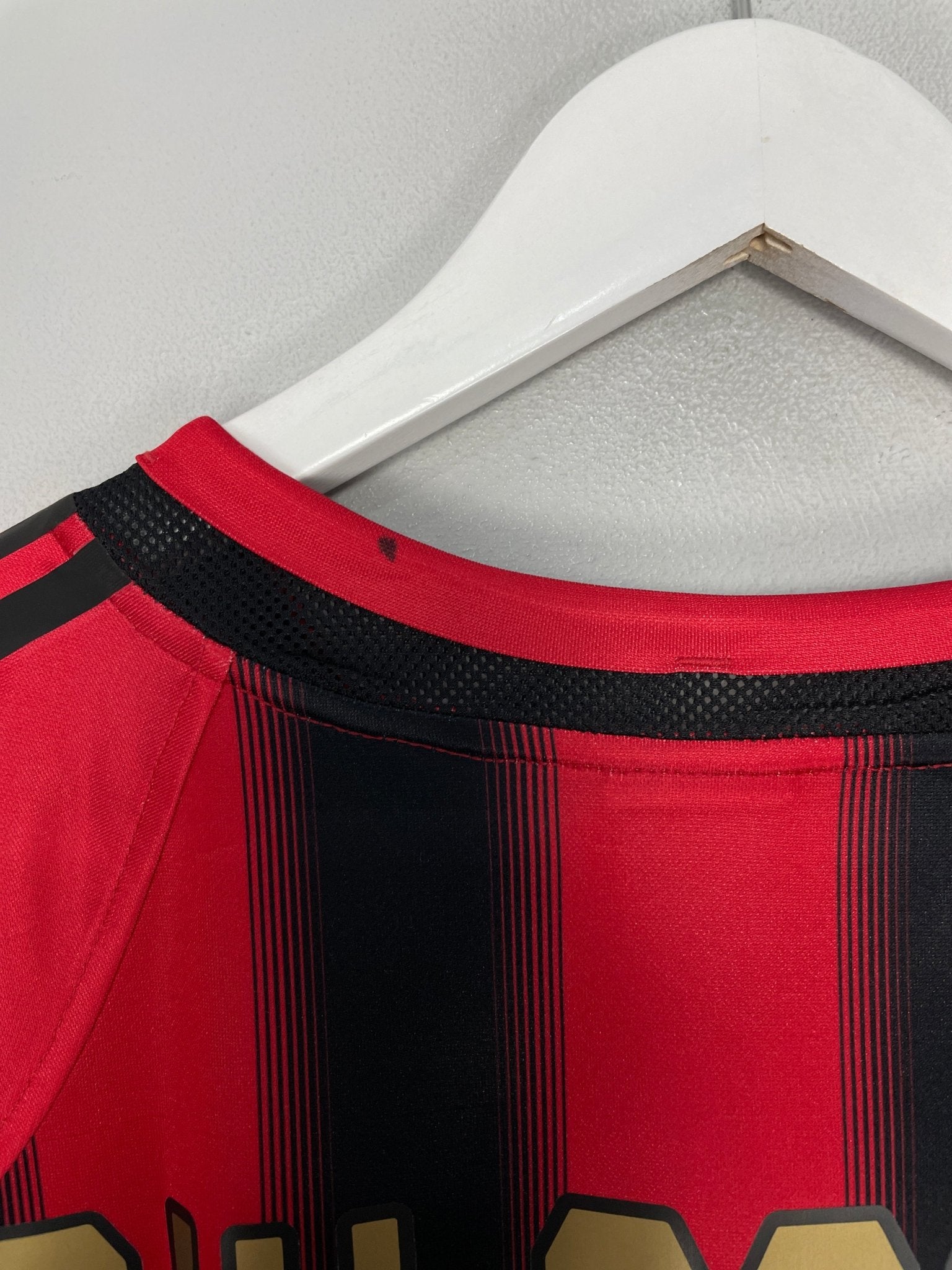 Shop 2004/05 AC MILAN RUI COSTA #10 HOME SHIRT (L) ADIDAS, classic football shirts, vintage football shirts & retro soccer jerseys at Cult Kits