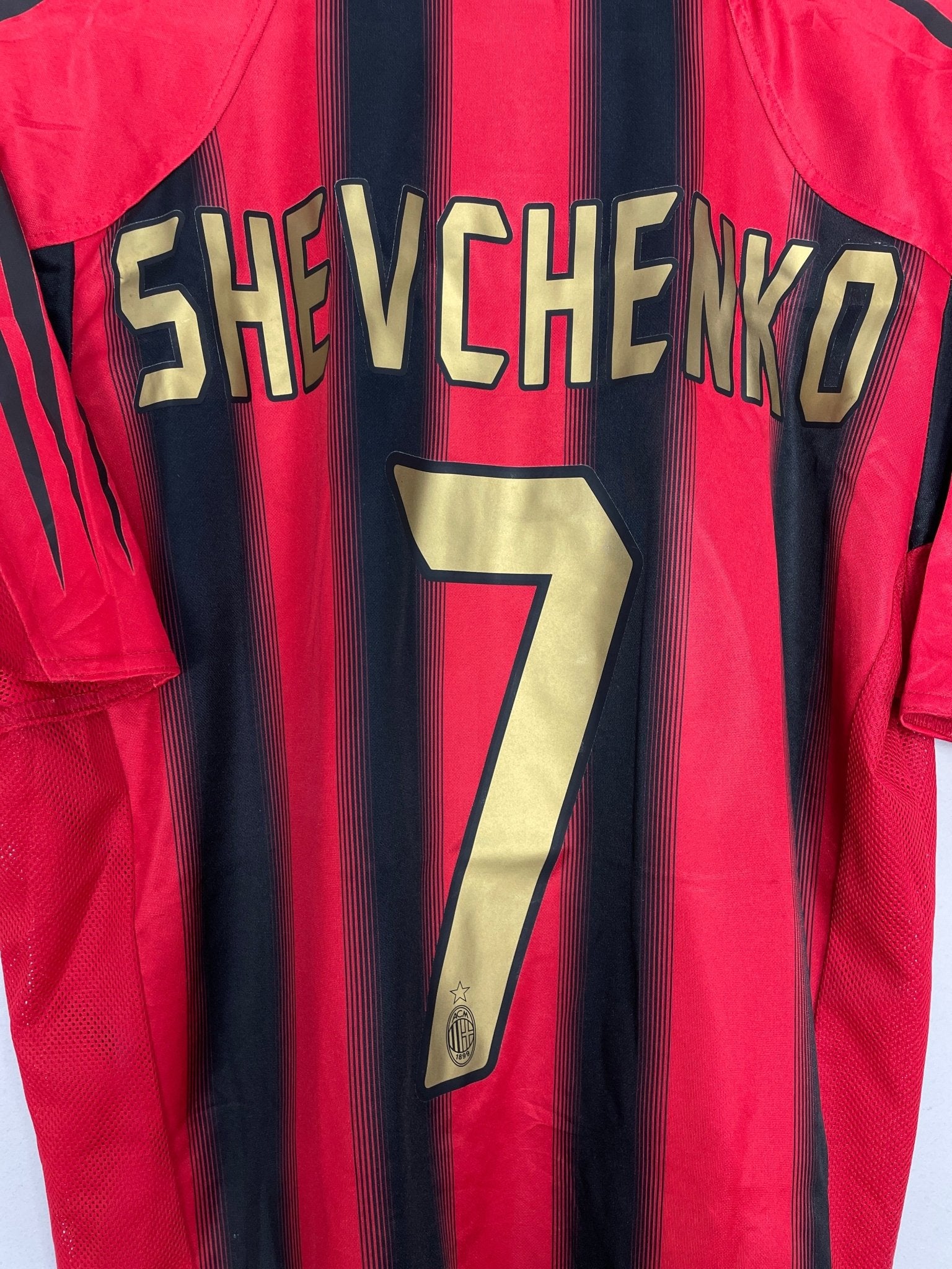 Shop 2004/05 AC MILAN SHEVCHENKO #7 HOME SHIRT (M) ADIDAS, classic football shirts, vintage football shirts & retro soccer jerseys at Cult Kits
