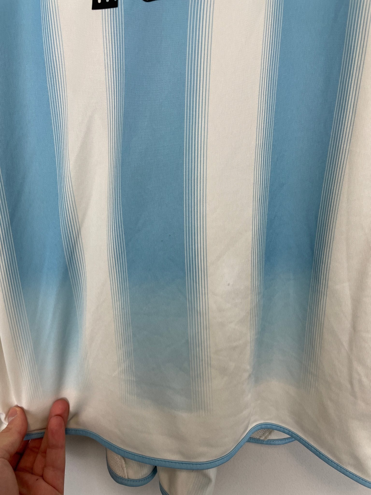 Shop 2004/05 ARGENTINA MESSI #18 HOME SHIRT (XL) ADIDAS, classic football shirts, vintage football shirts & retro soccer jerseys at Cult Kits