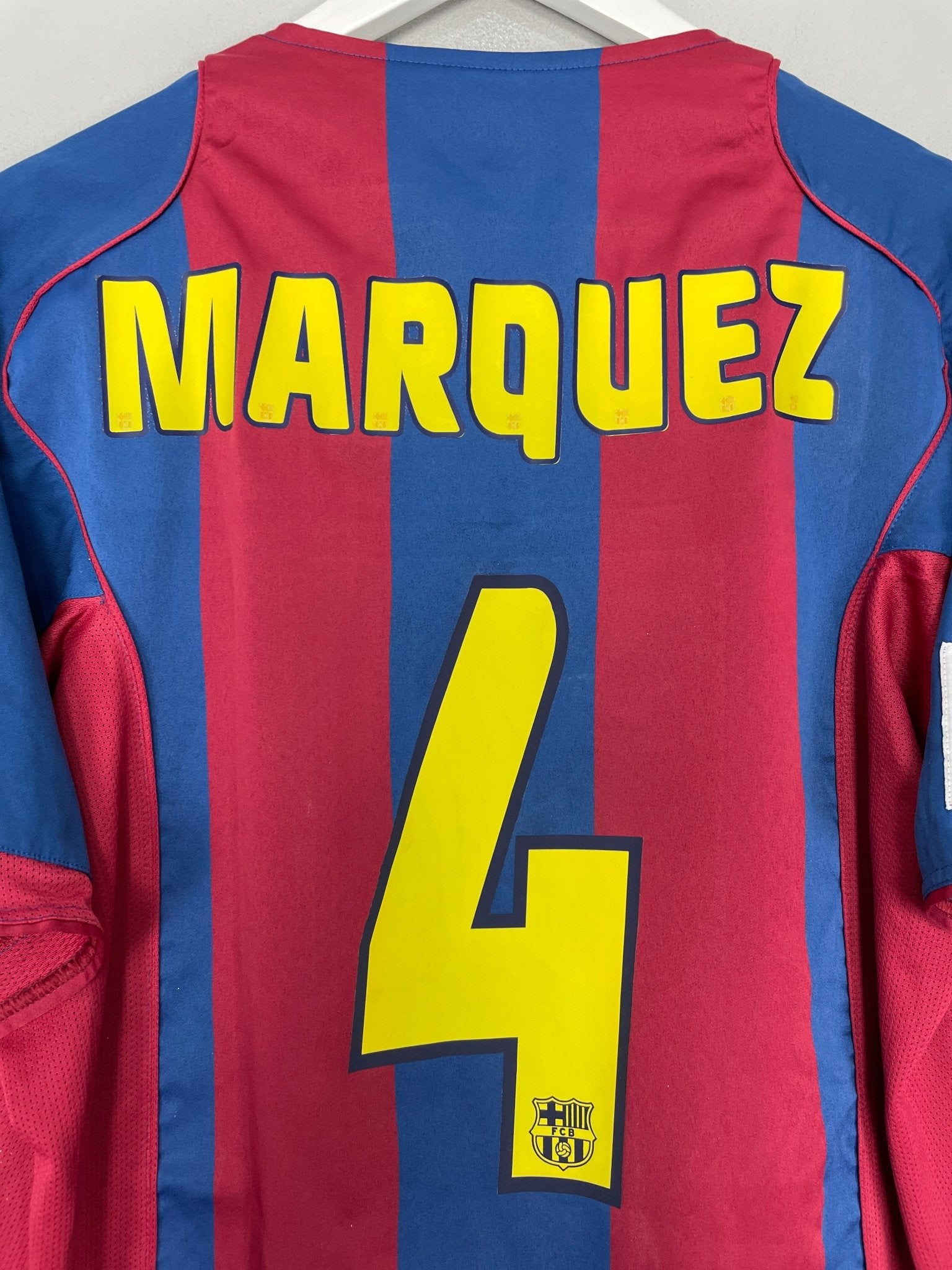 Shop 2004/05 BARCELONA MARQUEZ #4 HOME SHIRT (M) NIKE, classic football shirts, vintage football shirts & retro soccer jerseys at Cult Kits