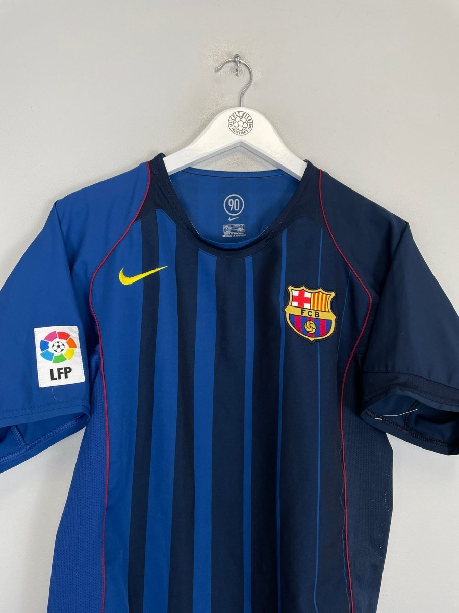 2004/05 BARCELONA MESSI 20 AWAY SHIRT (M) NIKE - Cult Kits - Medium - Buy Vintage Football Shirts, Authentic Retro Football Shirts For Sale, Classic Football Shirts & Soccer Jersey