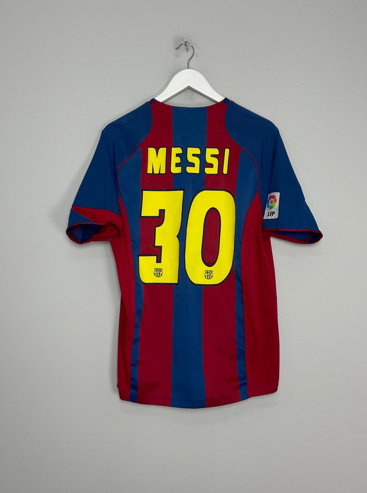 Shop 2004/05 BARCELONA MESSI #30 HOME SHIRT (M) NIKE, classic football shirts, vintage football shirts & retro soccer jerseys at Cult Kits