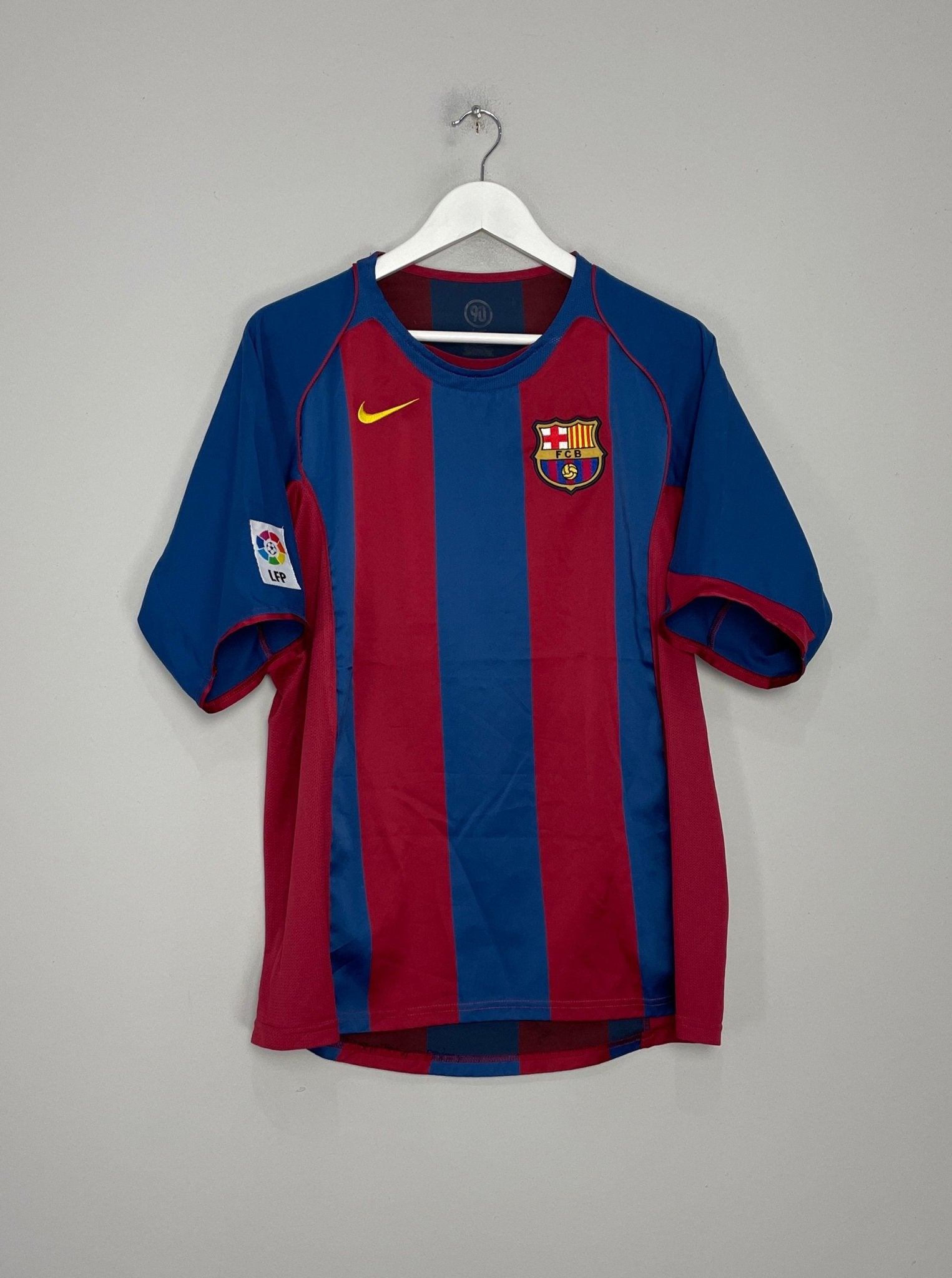 Shop 2004/05 BARCELONA MOTTA #3 HOME SHIRT (M) NIKE, classic football shirts, vintage football shirts & retro soccer jerseys at Cult Kits