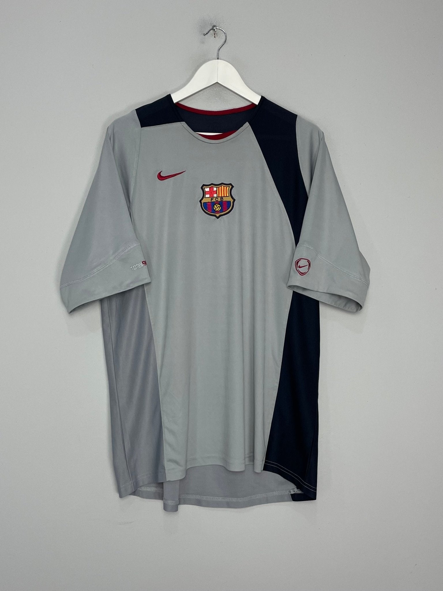 Shop 2004/05 BARCELONA TRAINING SHIRT (XL) NIKE, classic football shirts, vintage football shirts & retro soccer jerseys at Cult Kits