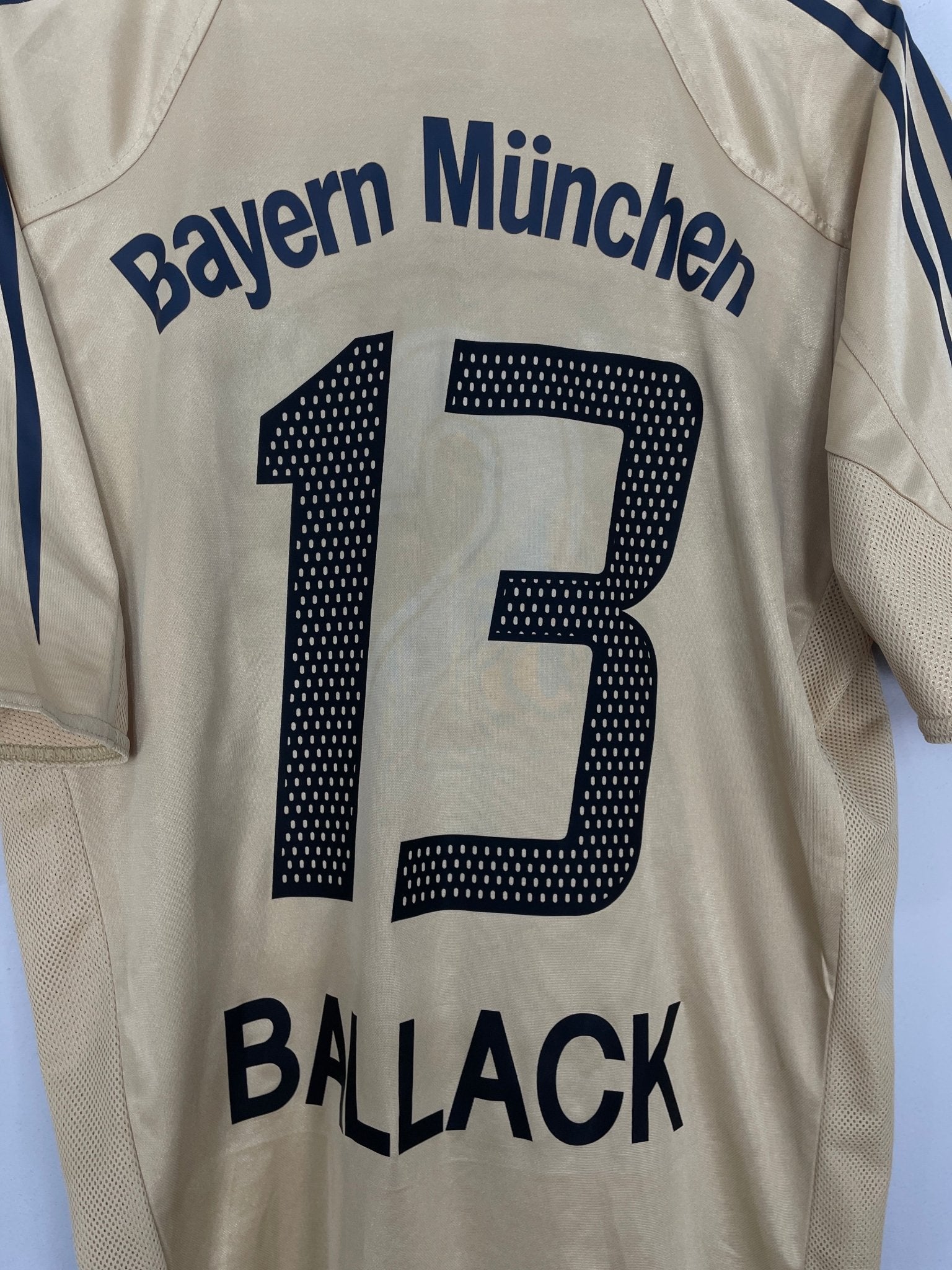 Shop 2004/05 BAYERN MUNICH BALLACK #13 AWAY SHIRT (L) ADIDAS, classic football shirts, vintage football shirts & retro soccer jerseys at Cult Kits