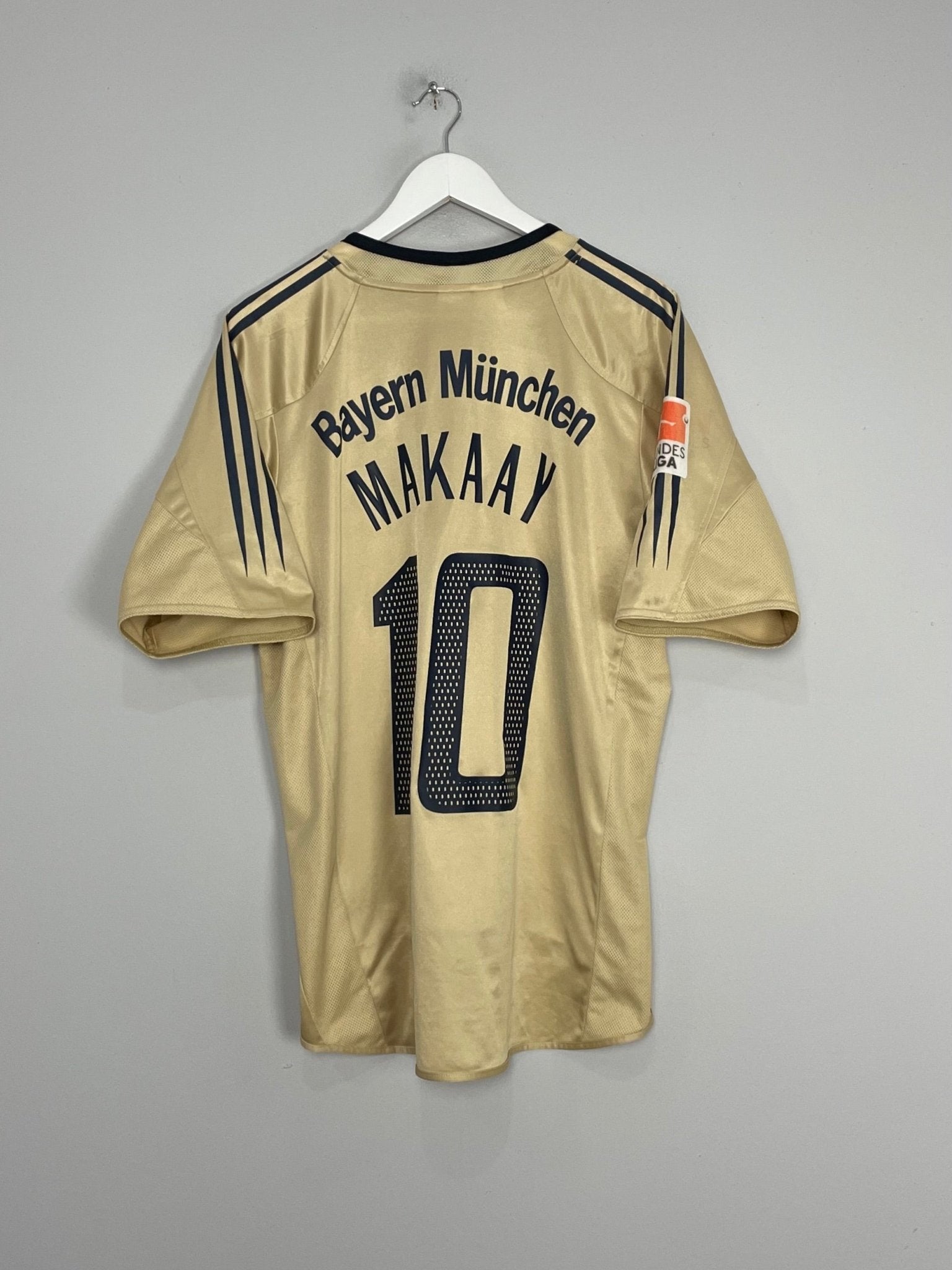 Shop 2004/05 BAYERN MUNICH MAKAAY #10 AWAY SHIRT (L) ADIDAS, classic football shirts, vintage football shirts & retro soccer jerseys at Cult Kits