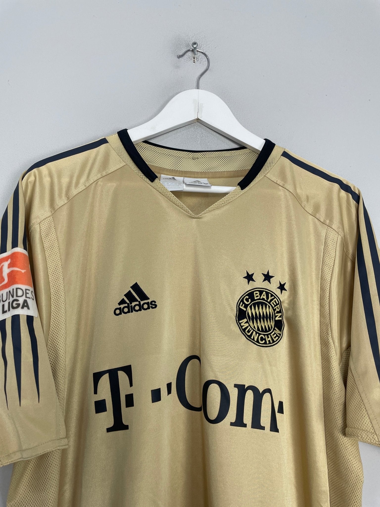 Shop 2004/05 BAYERN MUNICH MAKAAY #10 AWAY SHIRT (L) ADIDAS, classic football shirts, vintage football shirts & retro soccer jerseys at Cult Kits