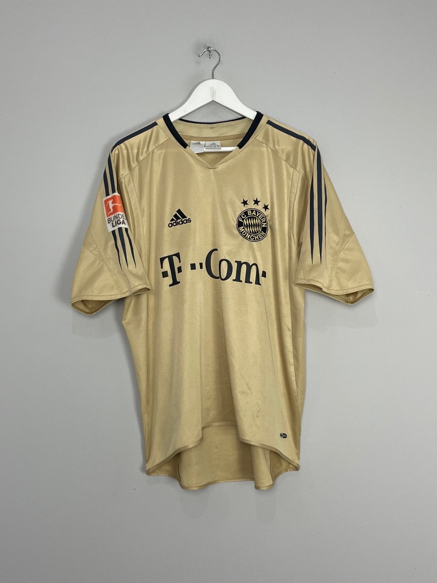 Shop 2004/05 BAYERN MUNICH MAKAAY #10 AWAY SHIRT (L) ADIDAS, classic football shirts, vintage football shirts & retro soccer jerseys at Cult Kits