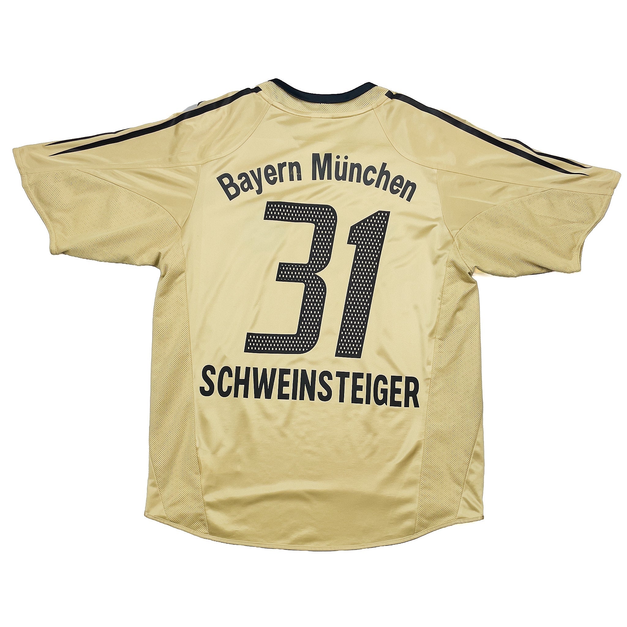 Buy 2004/05 Bayern Munich Schweinsteiger 31 Away Shirt (M) Adidas ~ Free worldwide shipping ~ Authentic Vintage Football Shirts from Cult Kits