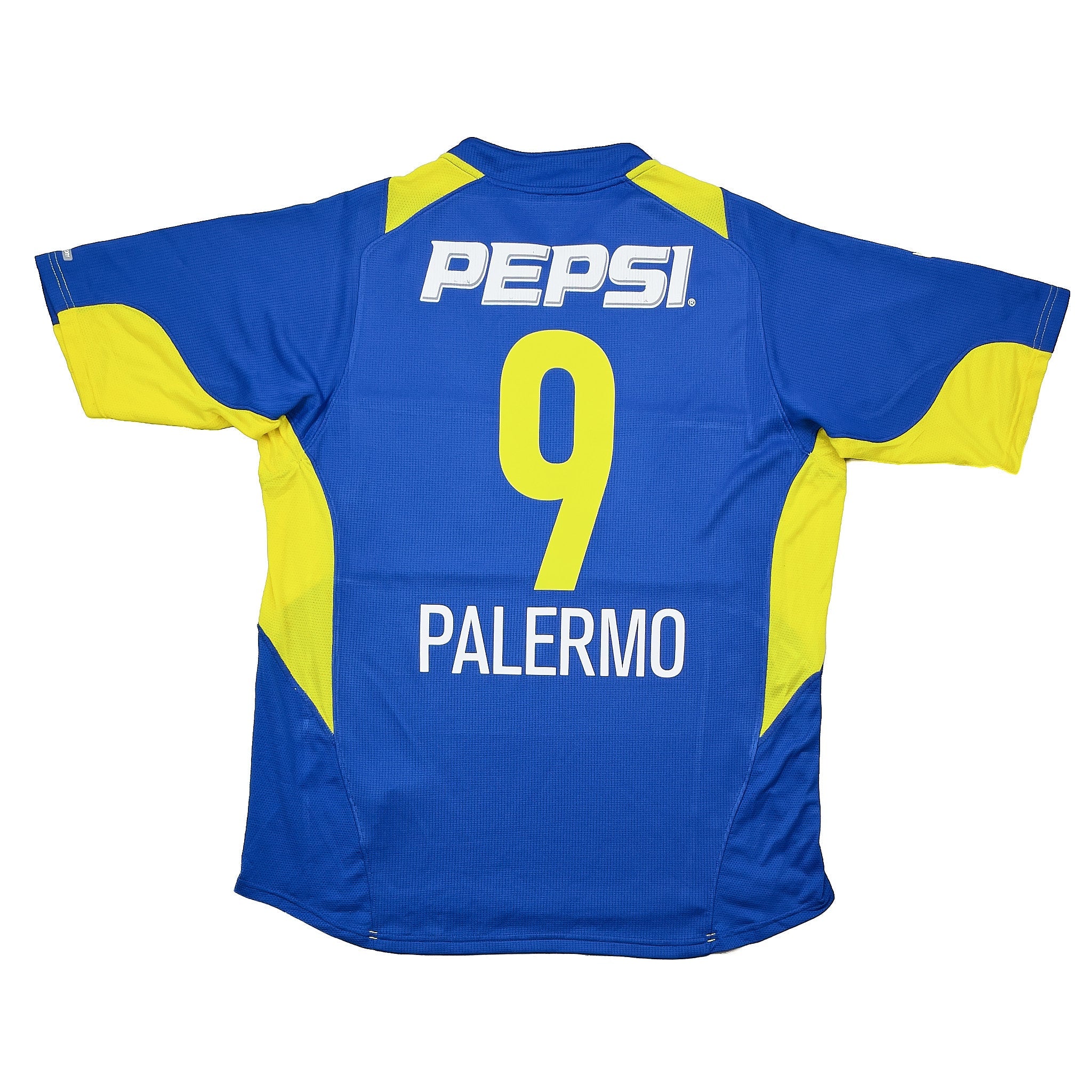 Buy 2004/05 Boca Juniors Palermo 9 Home Shirt (XL) Nike ~ Free worldwide shipping ~ Authentic Vintage Football Shirts from Cult Kits