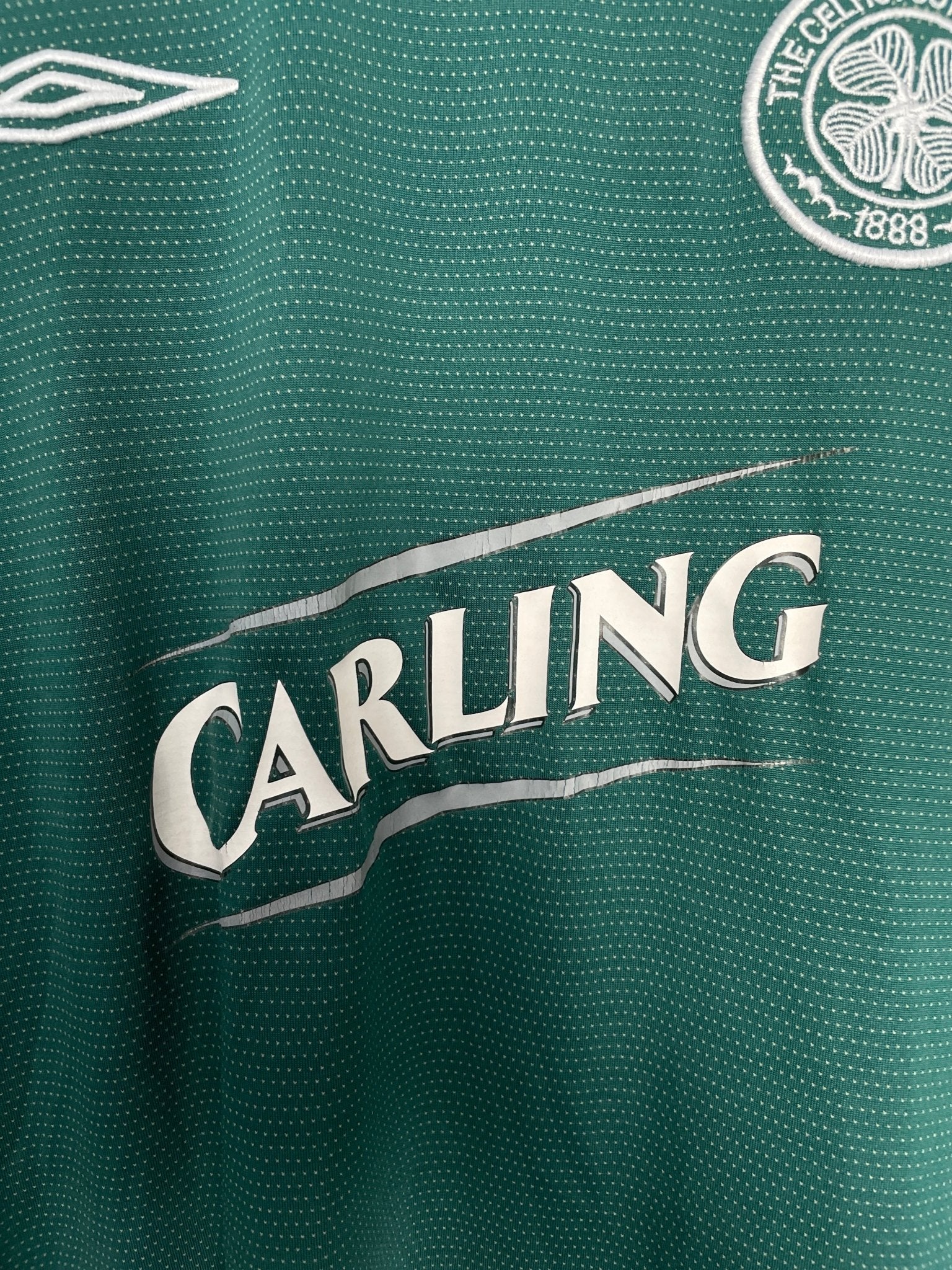 Shop 2004/05 CELTIC LARSSON #7 L/S AWAY SHIRT (XL) UMBRO, classic football shirts, vintage football shirts & retro soccer jerseys at Cult Kits