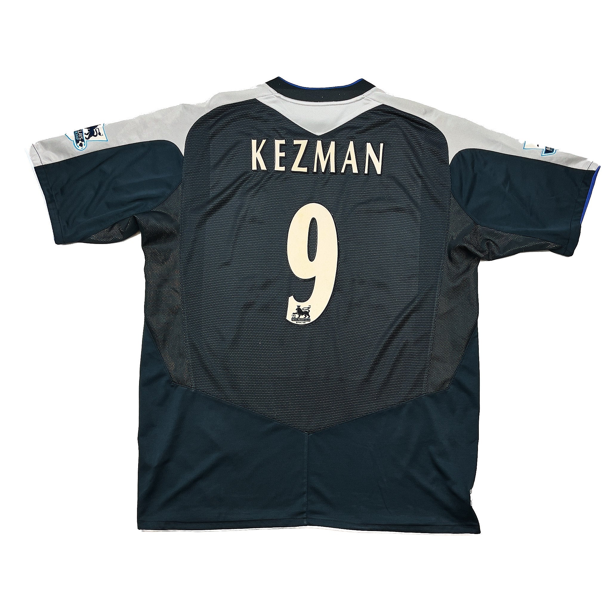 Buy 2004/05 Chelsea Kezman 9 Away Shirt (XL) Umbro ~ Free worldwide shipping ~ Authentic Vintage Football Shirts from Cult Kits