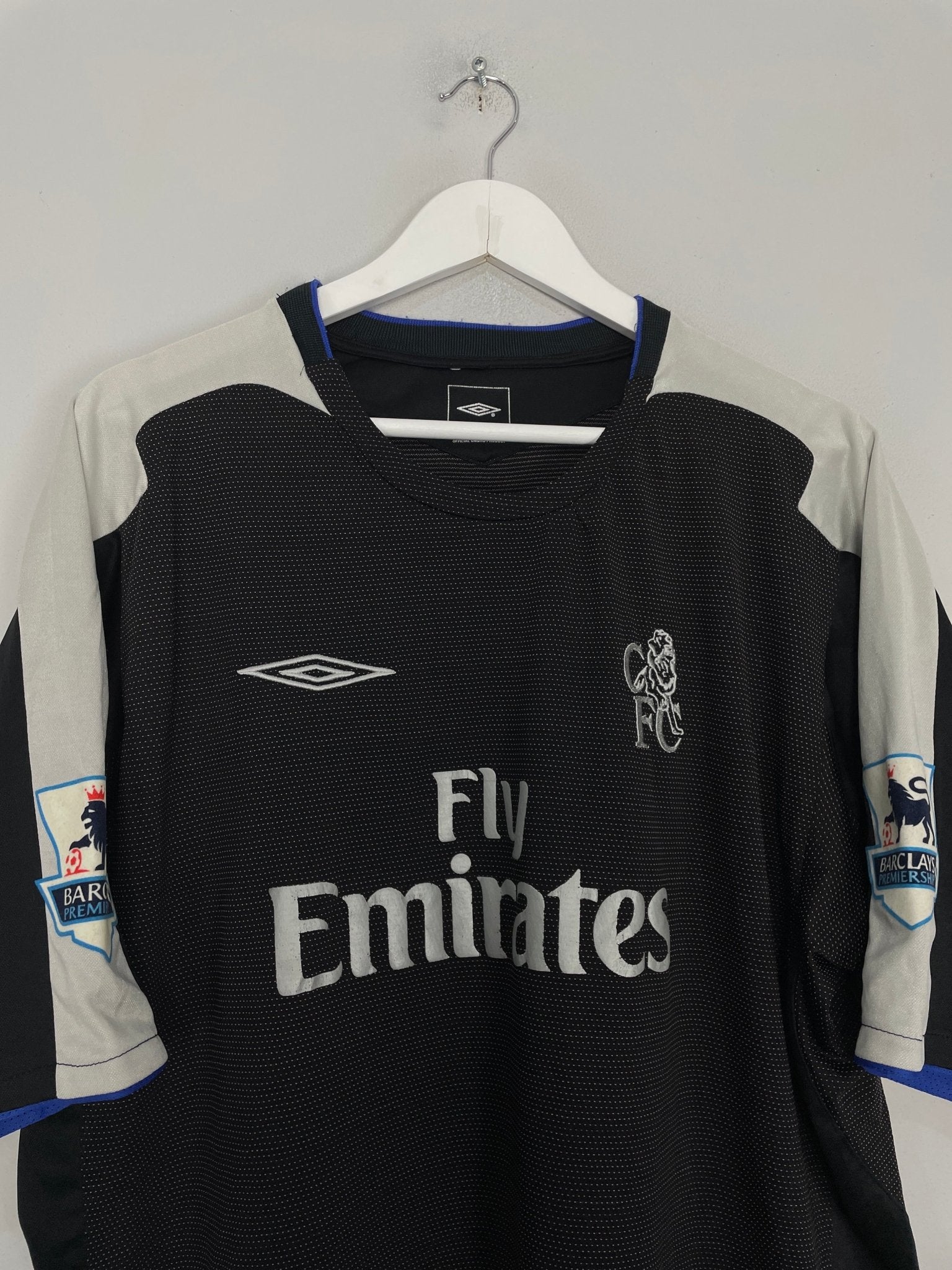 Shop 2004/05 CHELSEA LAMPARD #8 AWAY SHIRT (L) UMBRO, classic football shirts, vintage football shirts & retro soccer jerseys at Cult Kits