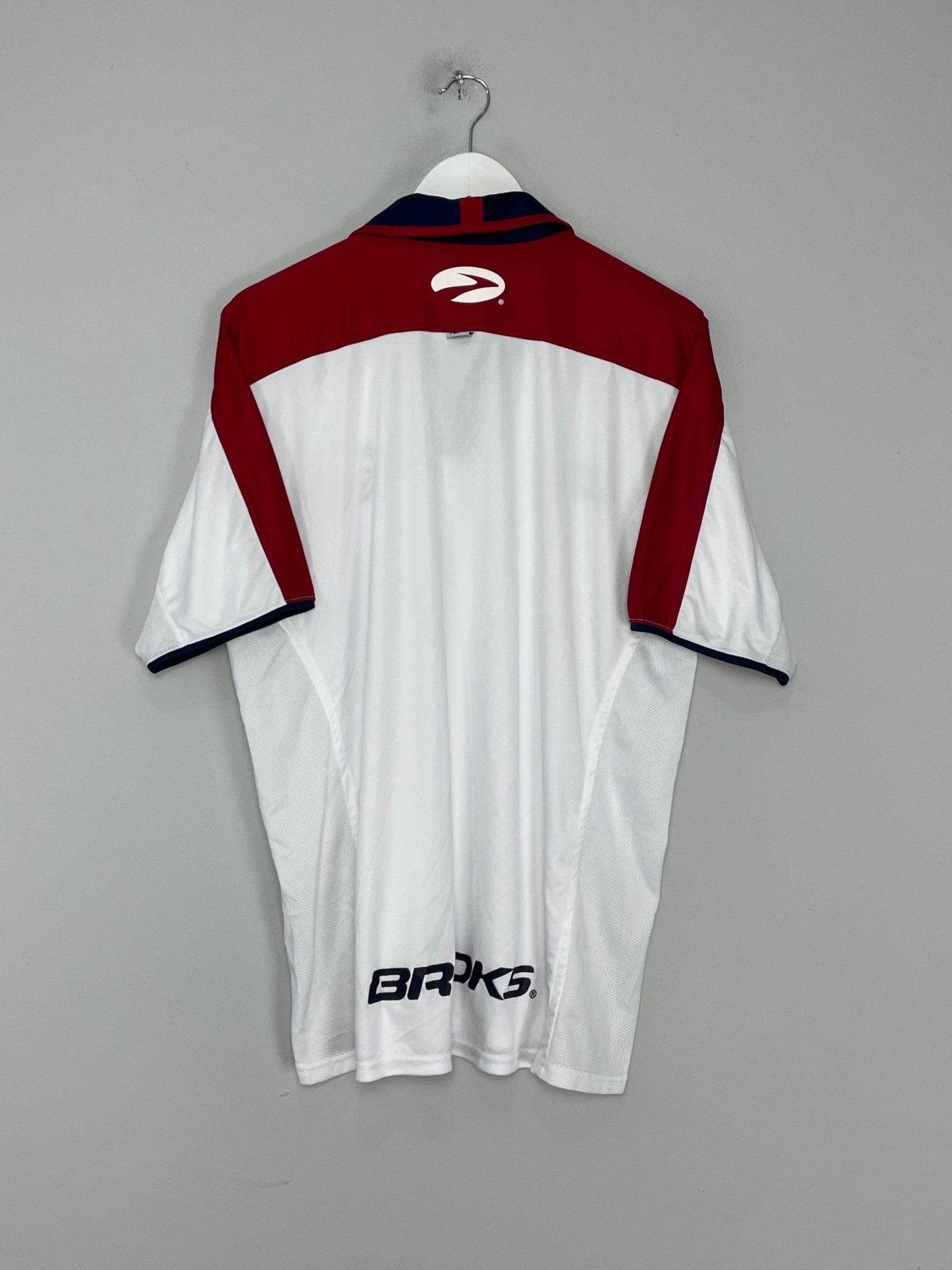 Shop 2004/05 CHILE AWAY SHIRT (L) BROOKS, classic football shirts, vintage football shirts & retro soccer jerseys at Cult Kits