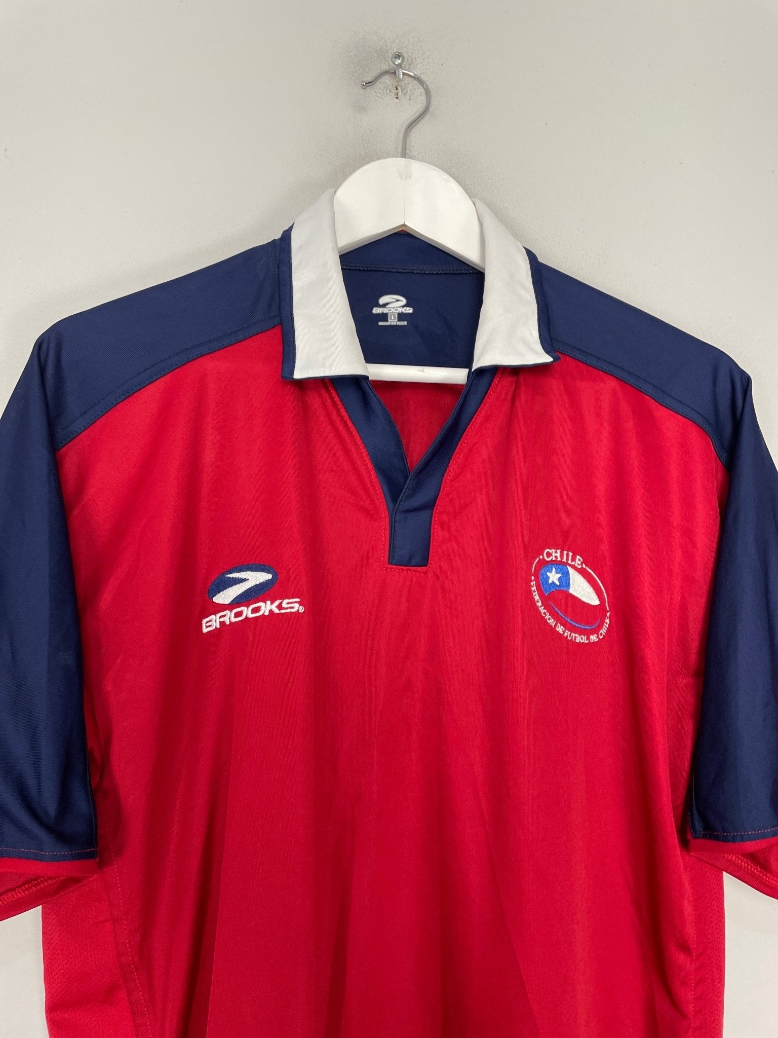 Shop 2004/05 CHILE HOME SHIRT (L) BROOKS, classic football shirts, vintage football shirts & retro soccer jerseys at Cult Kits