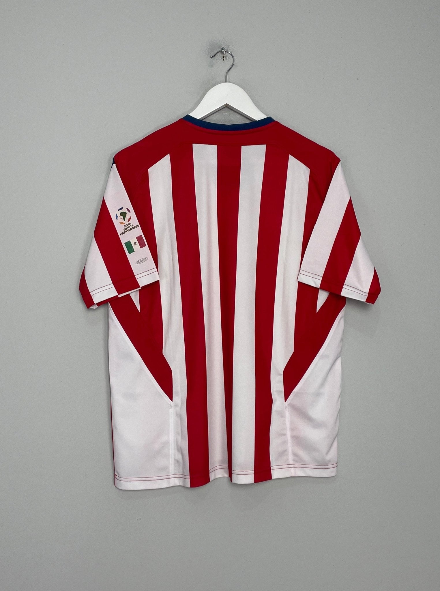 Shop 2004/05 CHIVAS GUADALAJARA HOME SHIRT (M) REEBOK, classic football shirts, vintage football shirts & retro soccer jerseys at Cult Kits