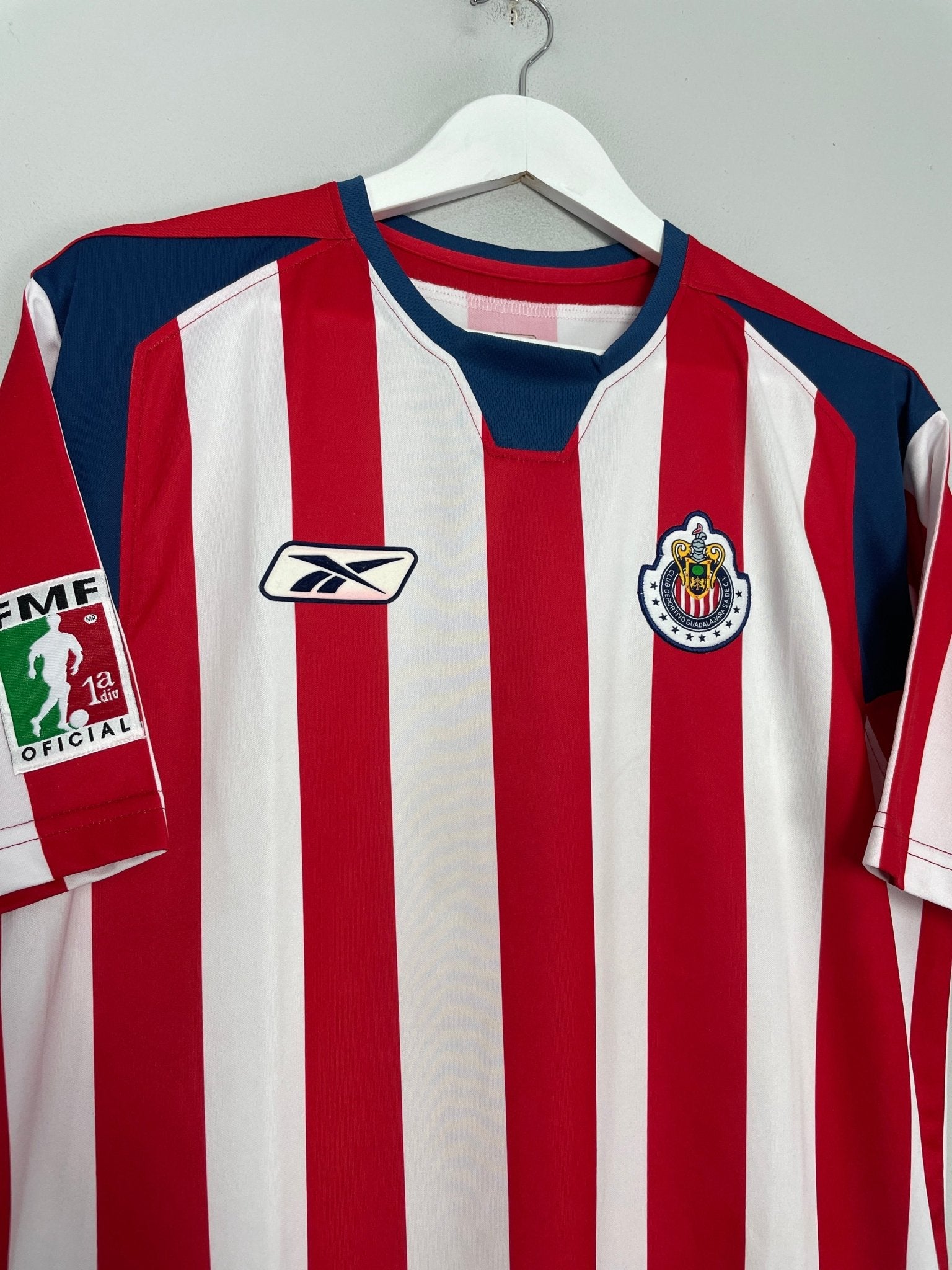Shop 2004/05 CHIVAS GUADALAJARA HOME SHIRT (M) REEBOK, classic football shirts, vintage football shirts & retro soccer jerseys at Cult Kits
