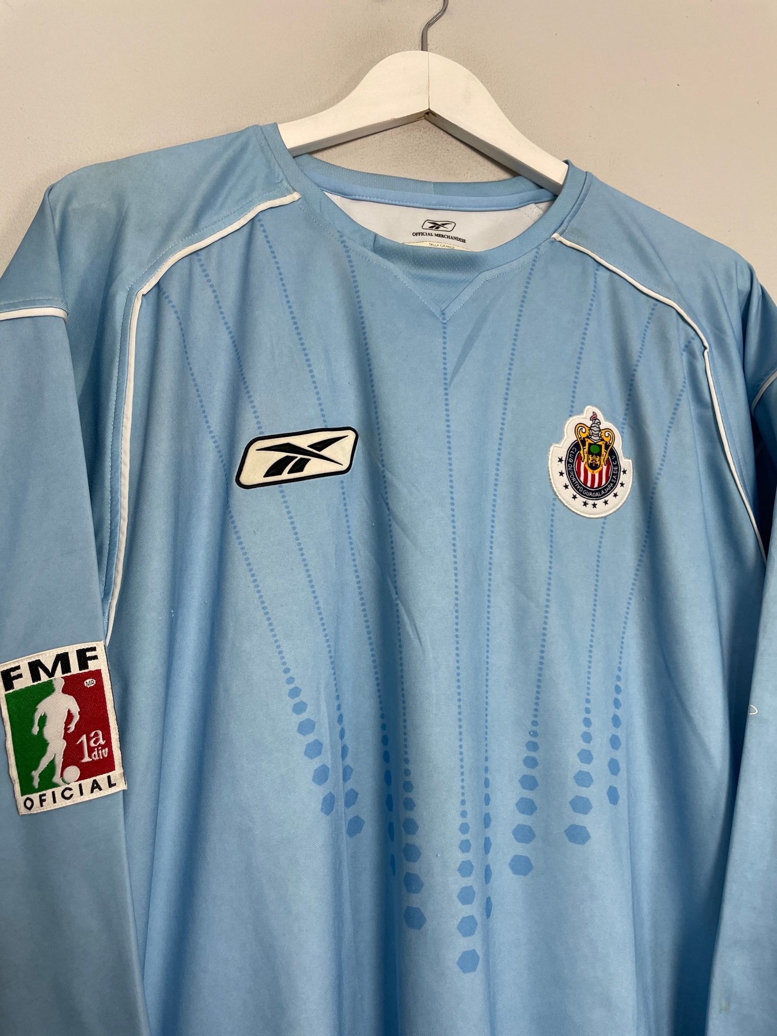 Shop 2004/05 CHIVAS GUADALAJARA OSWALDO #1 GK SHIRT (M) REEBOK, classic football shirts, vintage football shirts & retro soccer jerseys at Cult Kits