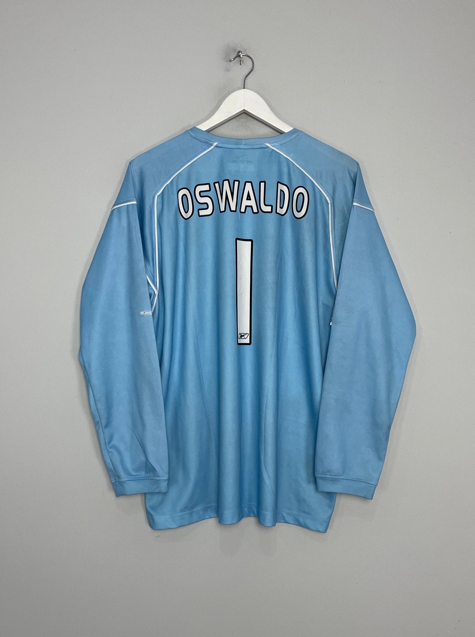 Shop 2004/05 CHIVAS GUADALAJARA OSWALDO #1 GK SHIRT (M) REEBOK, classic football shirts, vintage football shirts & retro soccer jerseys at Cult Kits