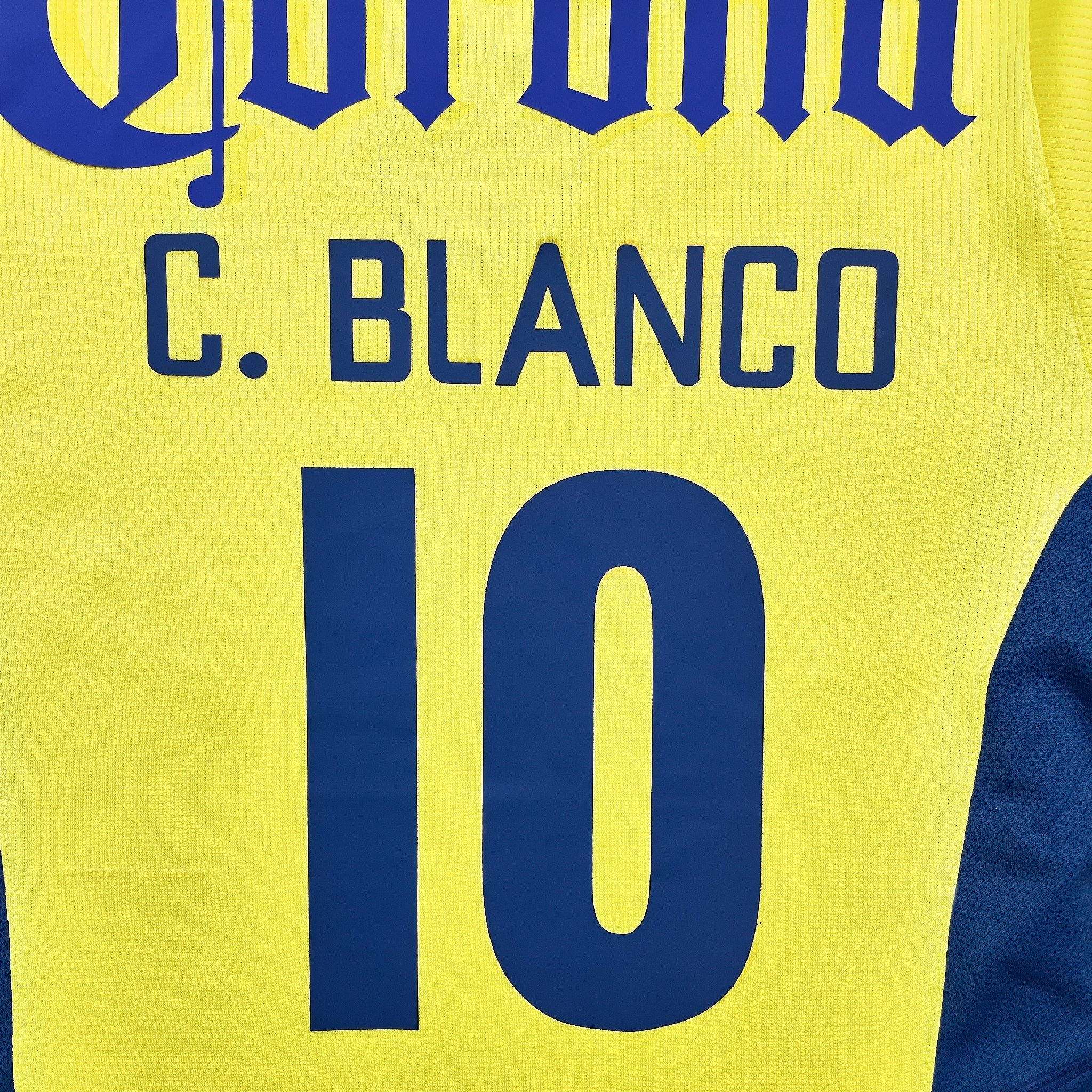 Buy 2004/05 Club America C.Blanco 10 Home Shirt (M) Nike ~ Free worldwide shipping available ~ Authentic Vintage Football Shirts from Cult Kits