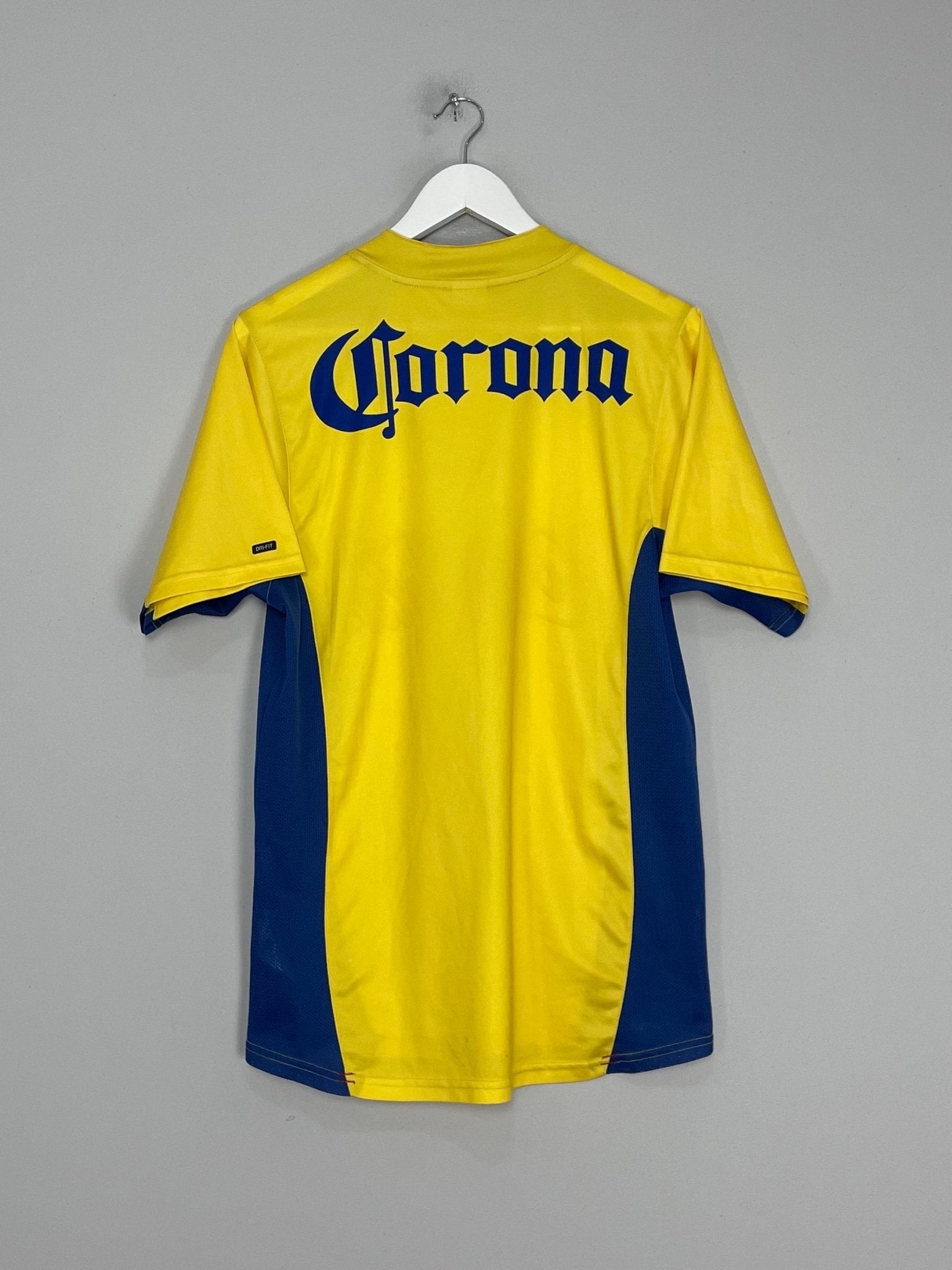 Shop 2004/05 CLUB AMERICA HOME SHIRT (M) NIKE, classic football shirts, vintage football shirts & retro soccer jerseys at Cult Kits