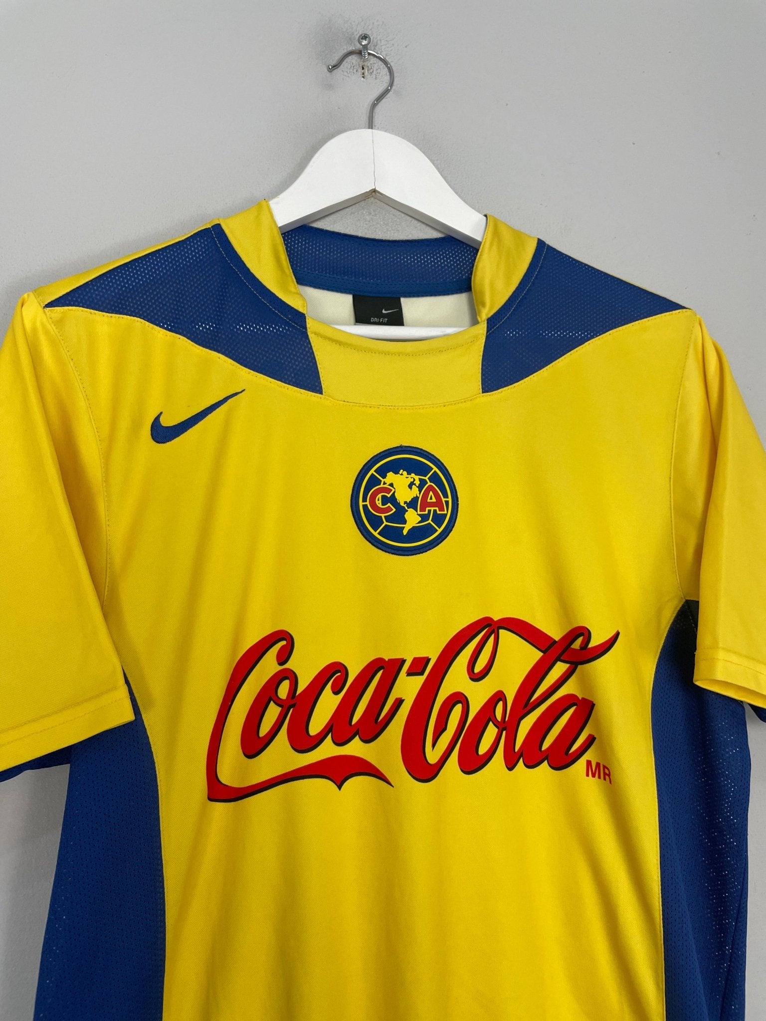 Shop 2004/05 CLUB AMERICA HOME SHIRT (M) NIKE, classic football shirts, vintage football shirts & retro soccer jerseys at Cult Kits