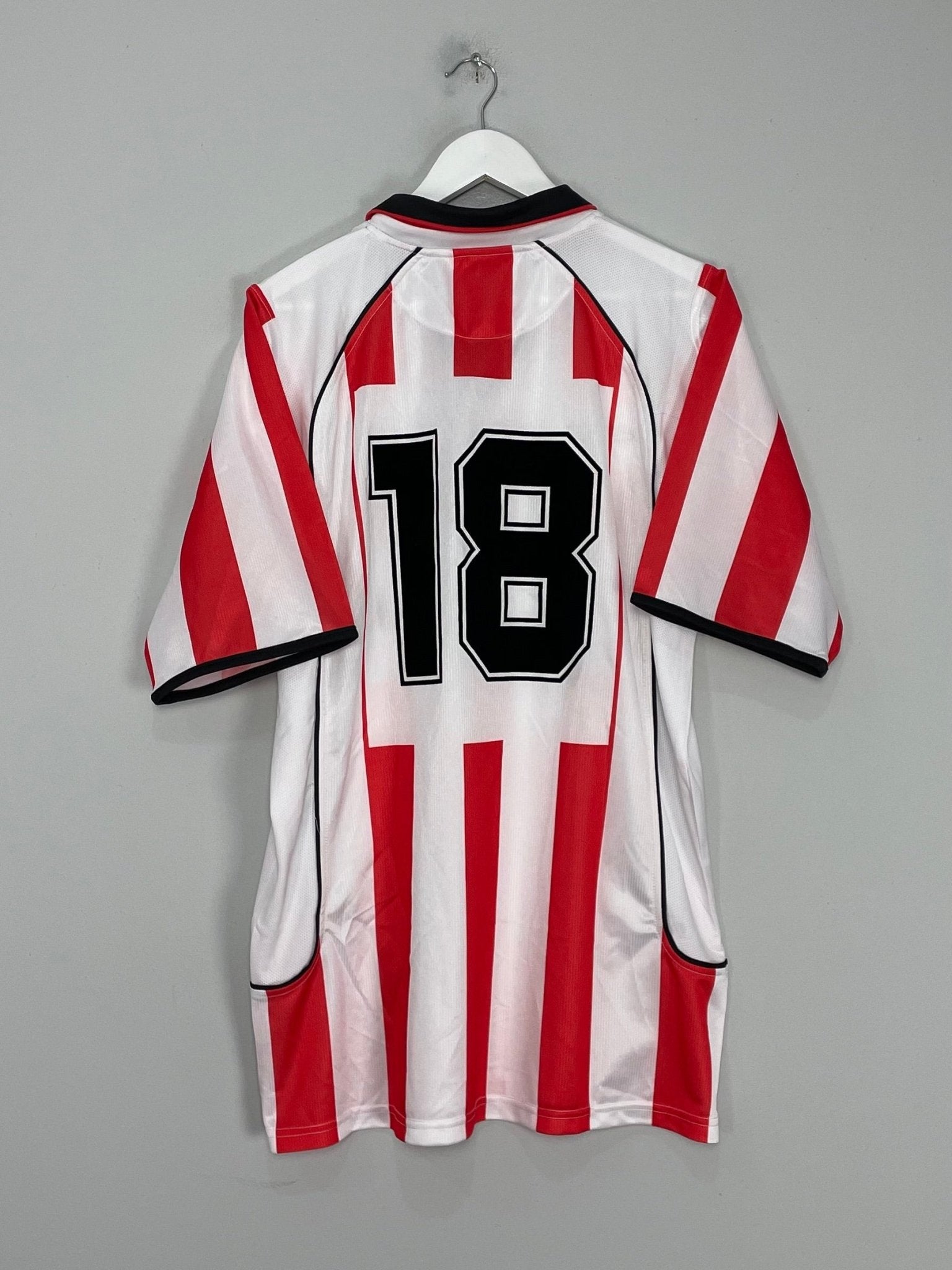 Shop 2004/05 DERRY CITY #18 *MATCH ISSUE* HOME SHIRT (XXL) UMBRO, classic football shirts, vintage football shirts & retro soccer jerseys at Cult Kits