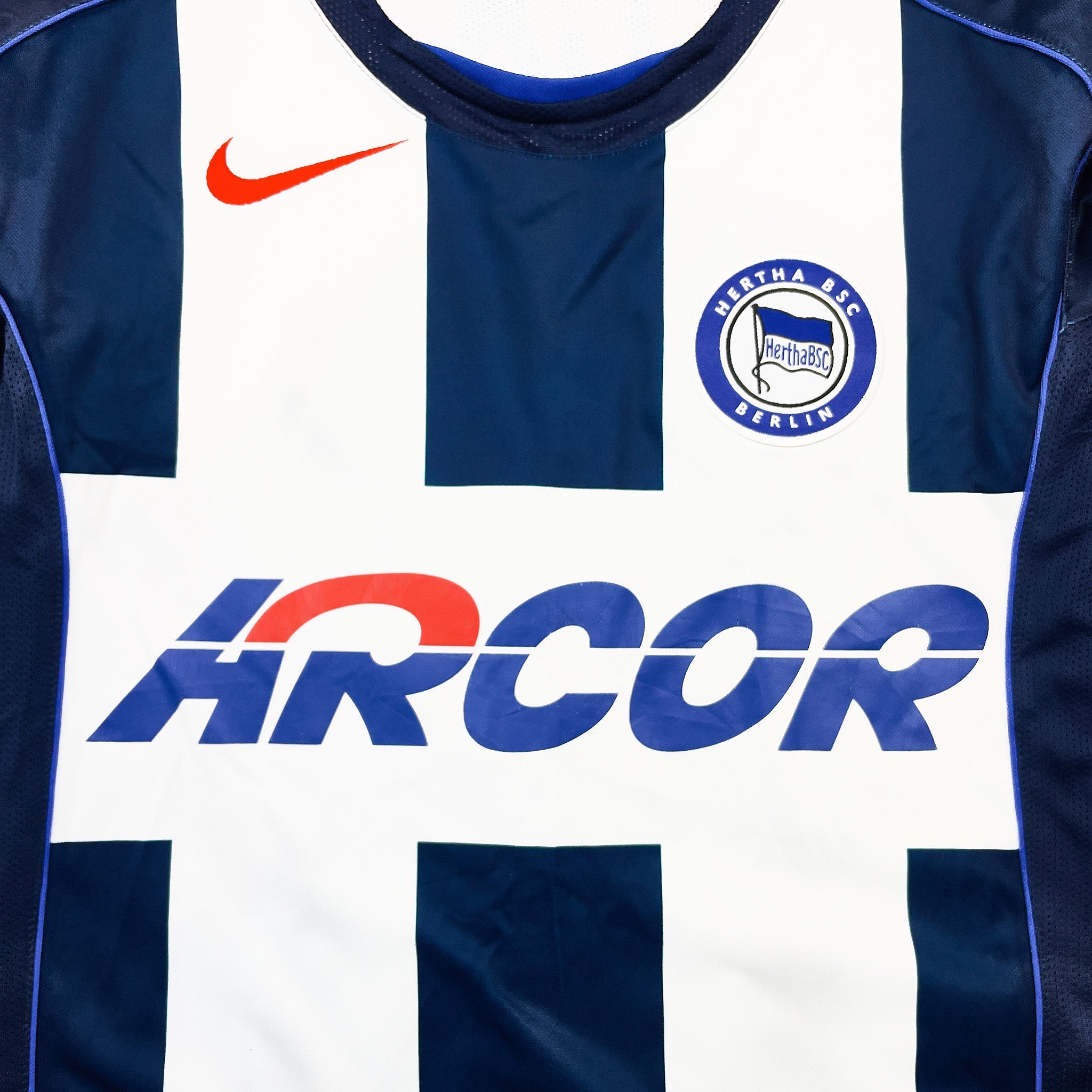 Buy 2004/05 Hertha Berlin Zecke 20 *Match Issue* L/S Home Shirt (L) Nike ~ Free worldwide shipping available ~ Authentic Vintage Football Shirts from Cult Kits