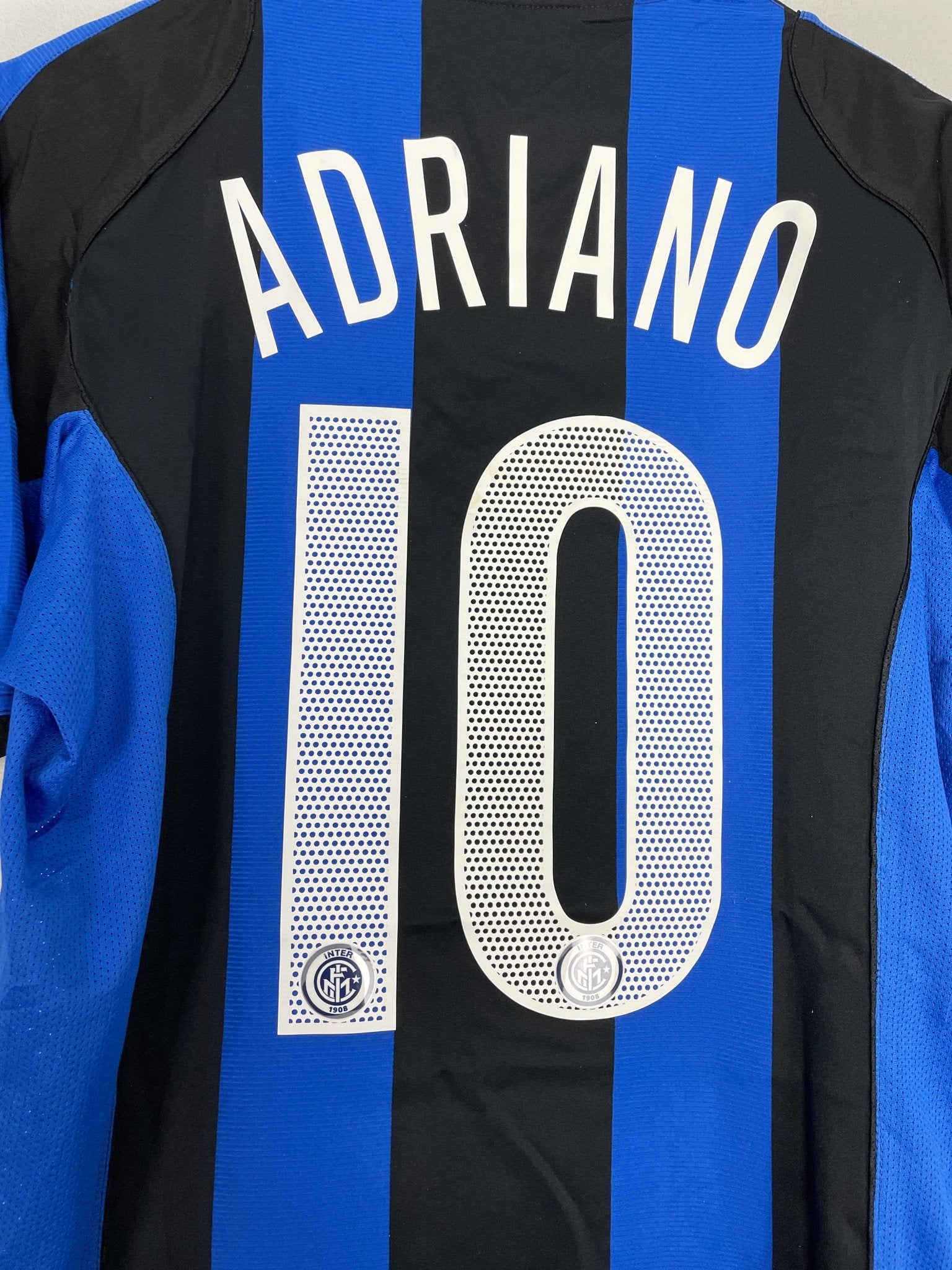 Shop 2004/05 INTER MILAN ADRIANO #10 HOME SHIRT (M) NIKE, classic football shirts, vintage football shirts & retro soccer jerseys at Cult Kits