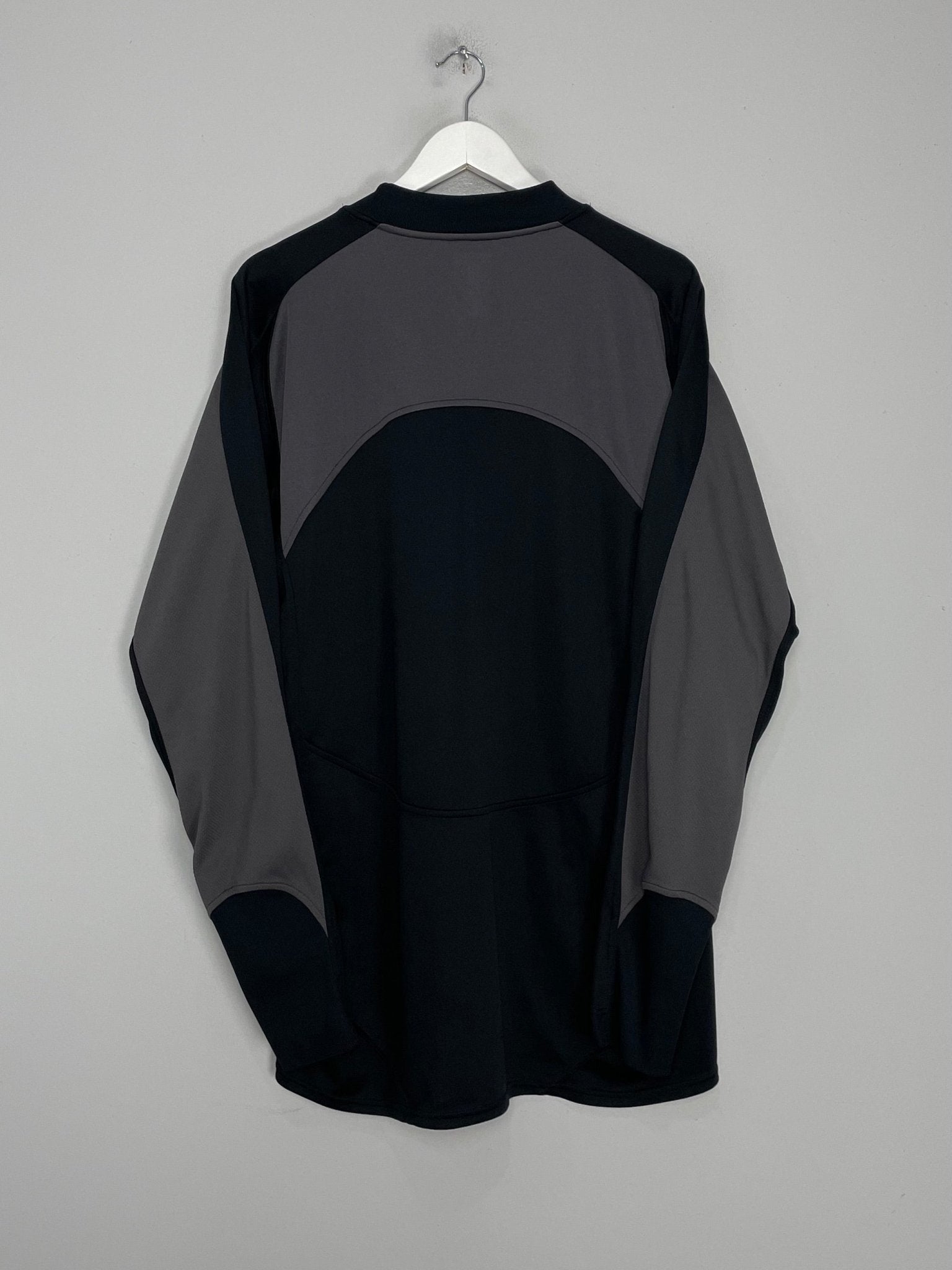 Shop 2004/05 INTER MILAN GK SHIRT (XXL) NIKE, classic football shirts, vintage football shirts & retro soccer jerseys at Cult Kits