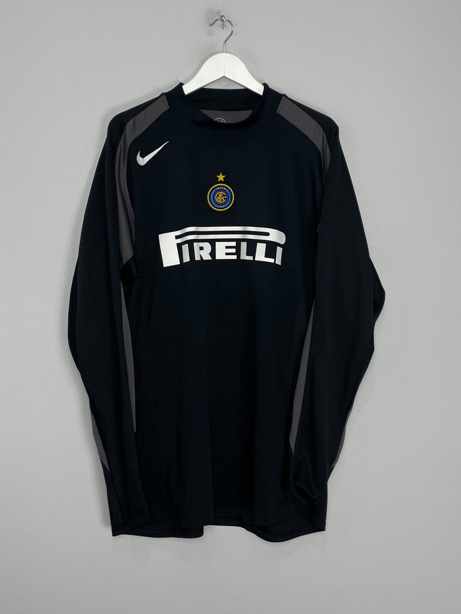 Shop 2004/05 INTER MILAN GK SHIRT (XXL) NIKE, classic football shirts, vintage football shirts & retro soccer jerseys at Cult Kits