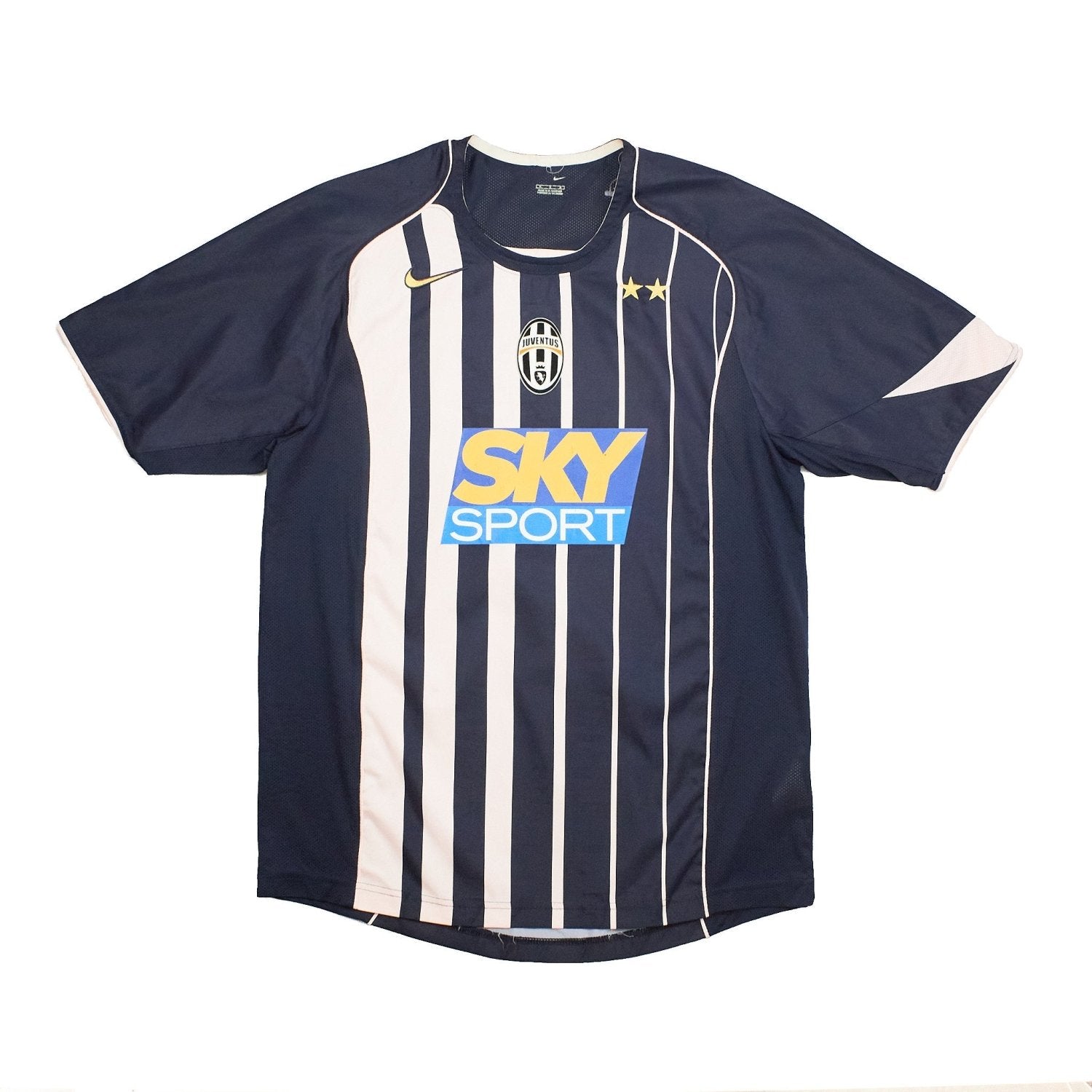 2004 Juventus Nike football shirt - view 1 - Cult Kits