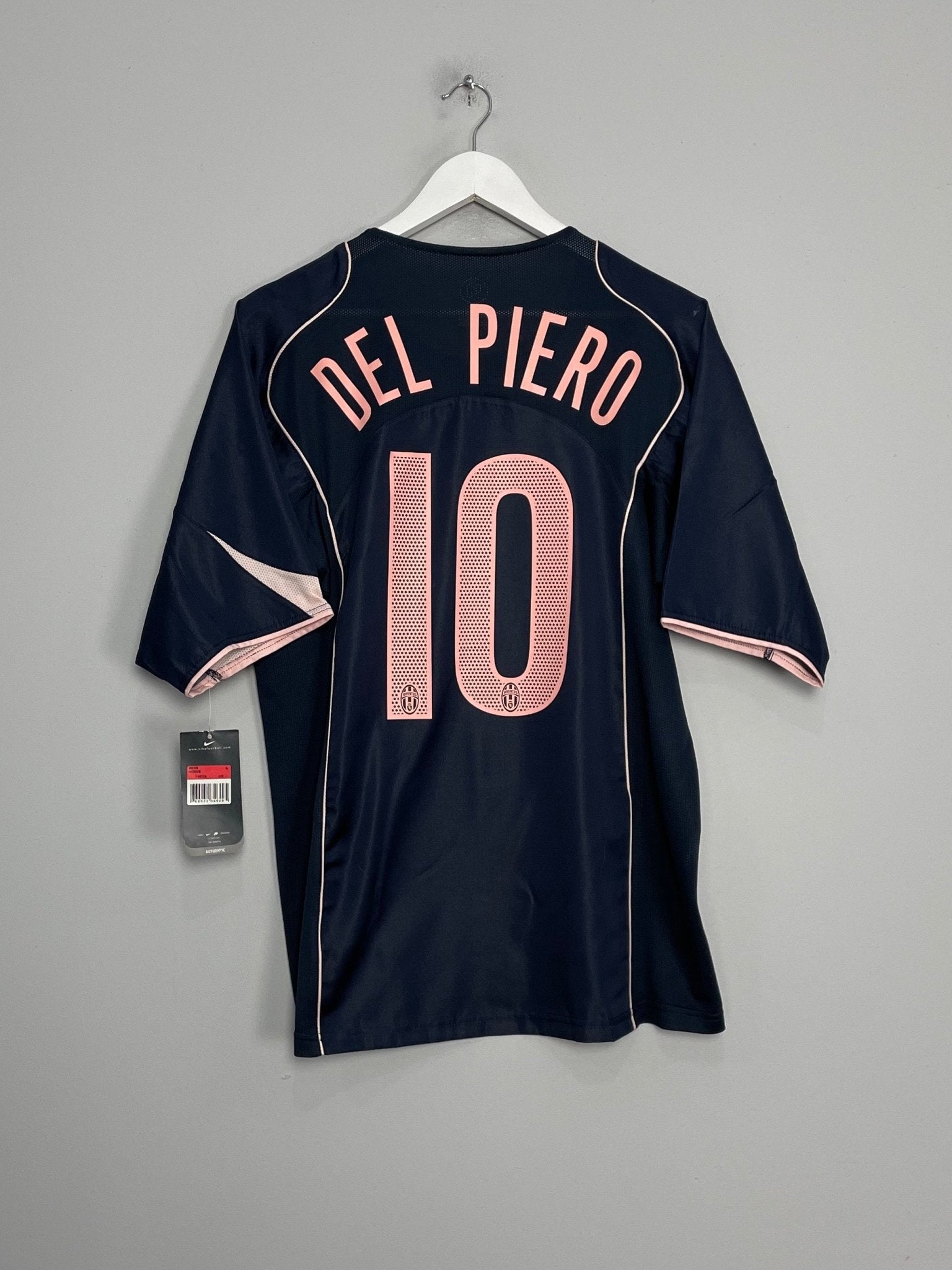 Shop 2004/05 JUVENTUS DEL PIERO #10 *BNWT* AWAY SHIRT (L) NIKE, classic football shirts, vintage football shirts & retro soccer jerseys at Cult Kits