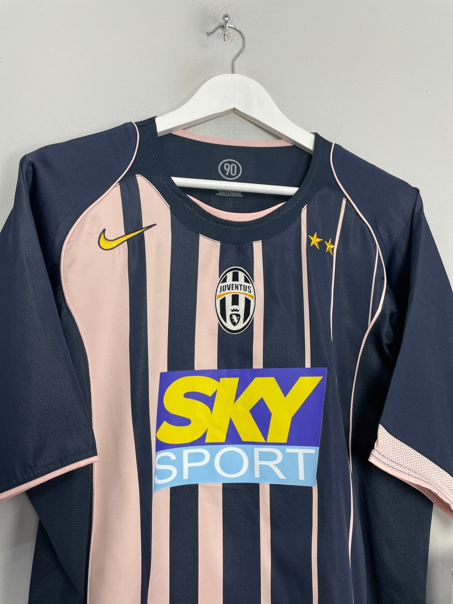 Shop 2004/05 JUVENTUS DEL PIERO #10 *BNWT* AWAY SHIRT (L) NIKE, classic football shirts, vintage football shirts & retro soccer jerseys at Cult Kits