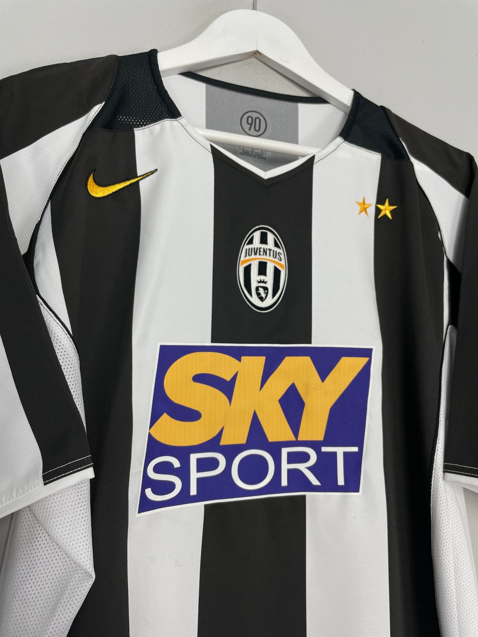 Shop 2004/05 JUVENTUS DEL PIERO #10 *BNWT* HOME SHIRT (L) NIKE, classic football shirts, vintage football shirts & retro soccer jerseys at Cult Kits