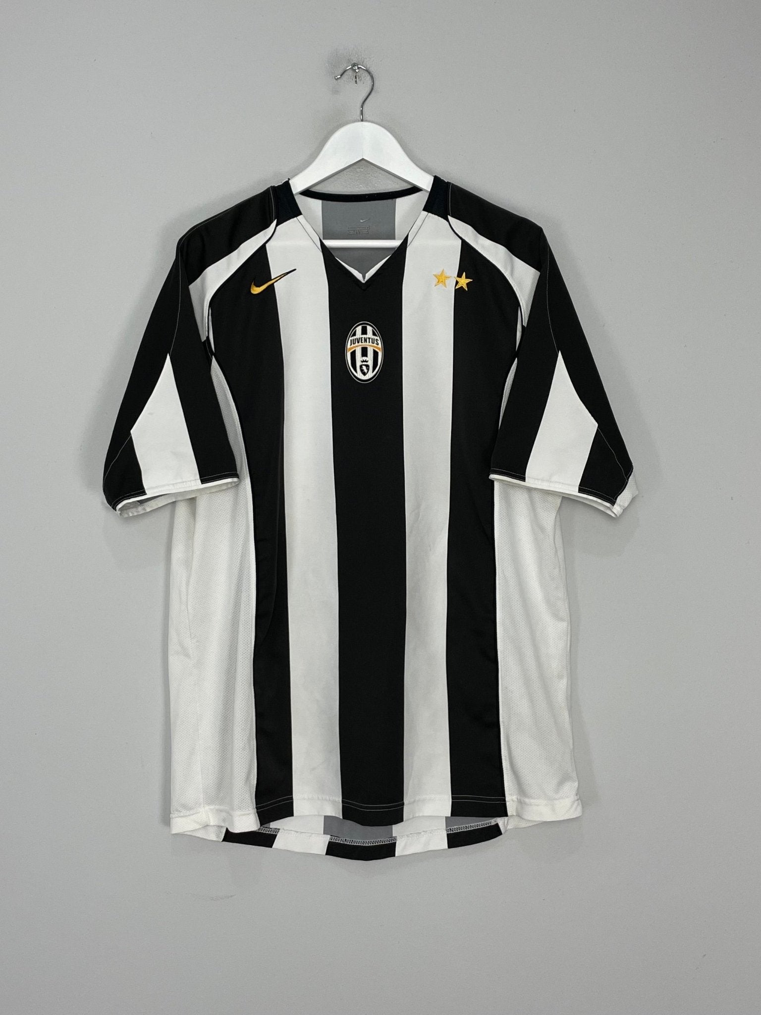 Shop 2004/05 JUVENTUS DEL PIERO #10 HOME SHIRT (L) NIKE, classic football shirts, vintage football shirts & retro soccer jerseys at Cult Kits