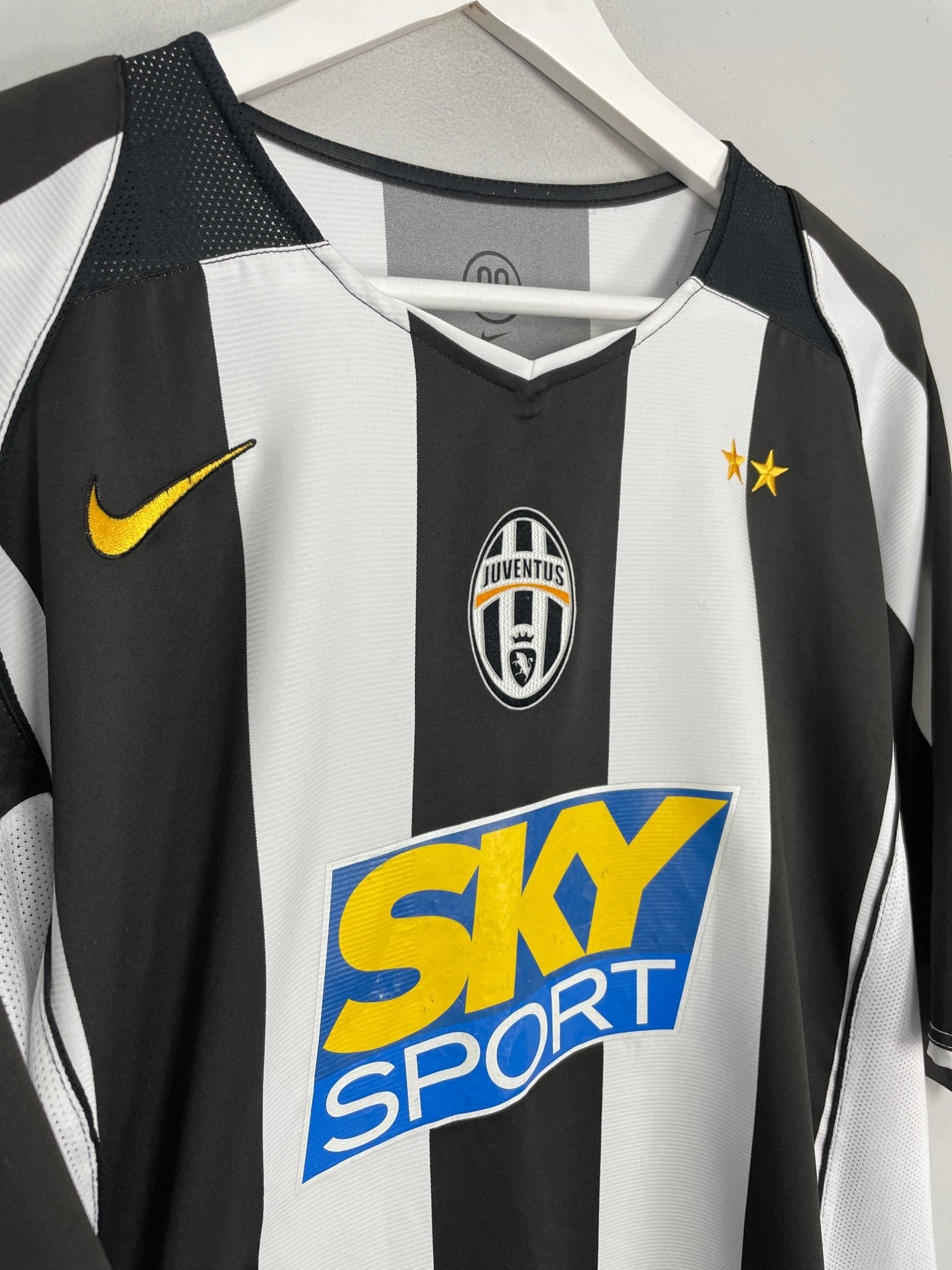 Shop 2004/05 JUVENTUS DEL PIERO #10 HOME SHIRT (XL) NIKE, classic football shirts, vintage football shirts & retro soccer jerseys at Cult Kits