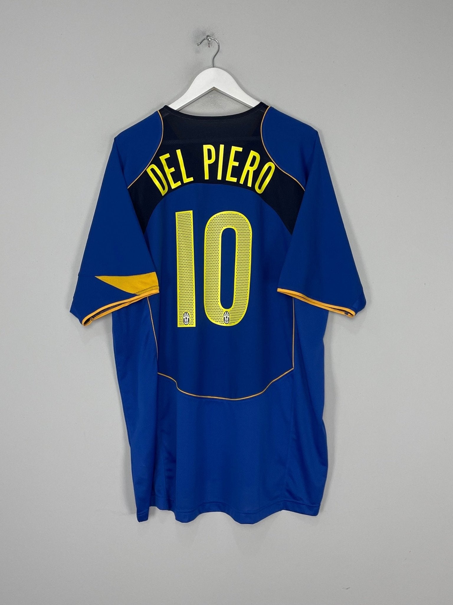 Shop 2004/05 JUVENTUS DEL PIERO #10 THIRD SHIRT (XXL) NIKE, classic football shirts, vintage football shirts & retro soccer jerseys at Cult Kits